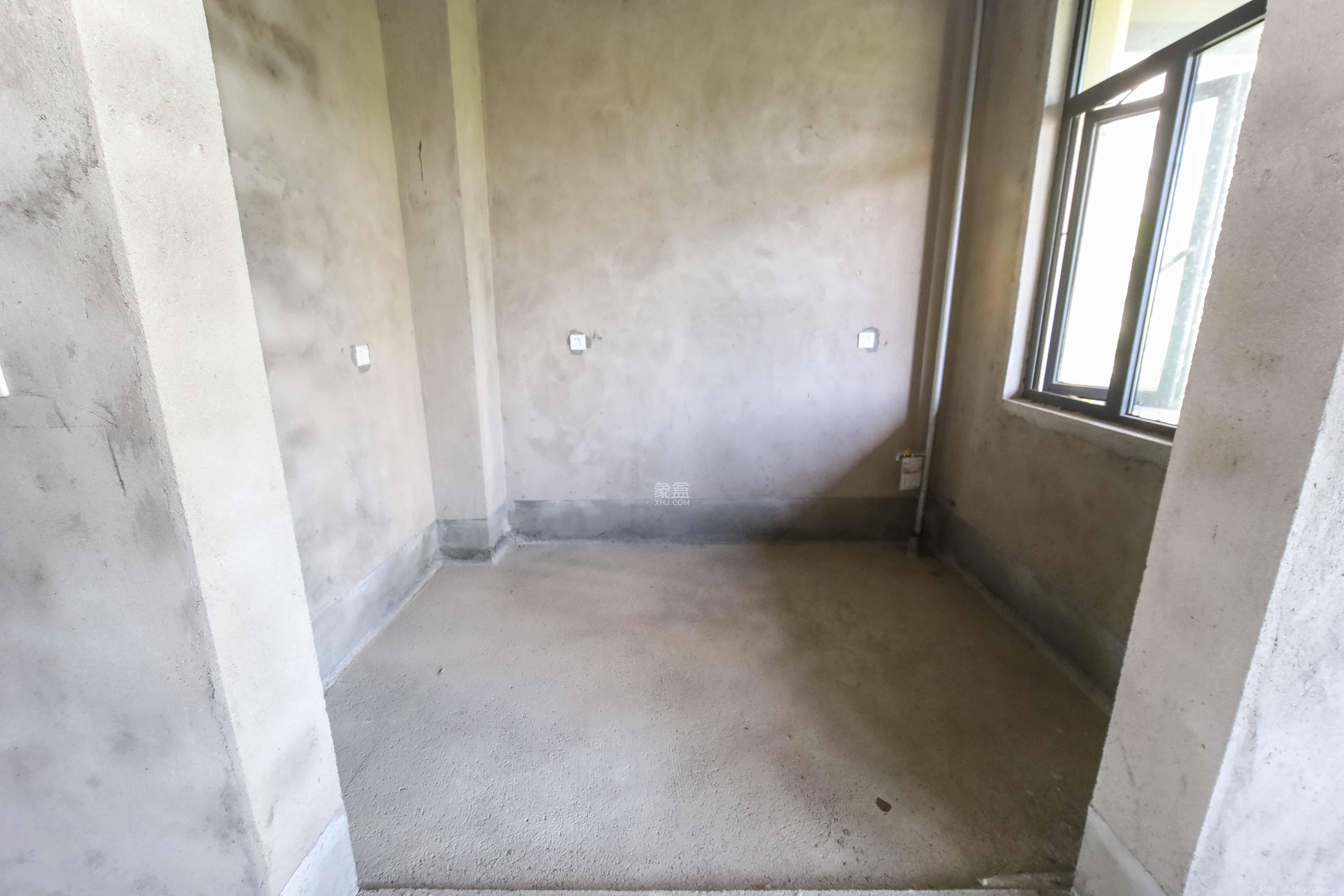 宝能公馆(美联天骄城五期)  4室2厅3卫    295.0万 宝能公馆(美联天骄城五期)  4室2厅3卫    295.0万厨房