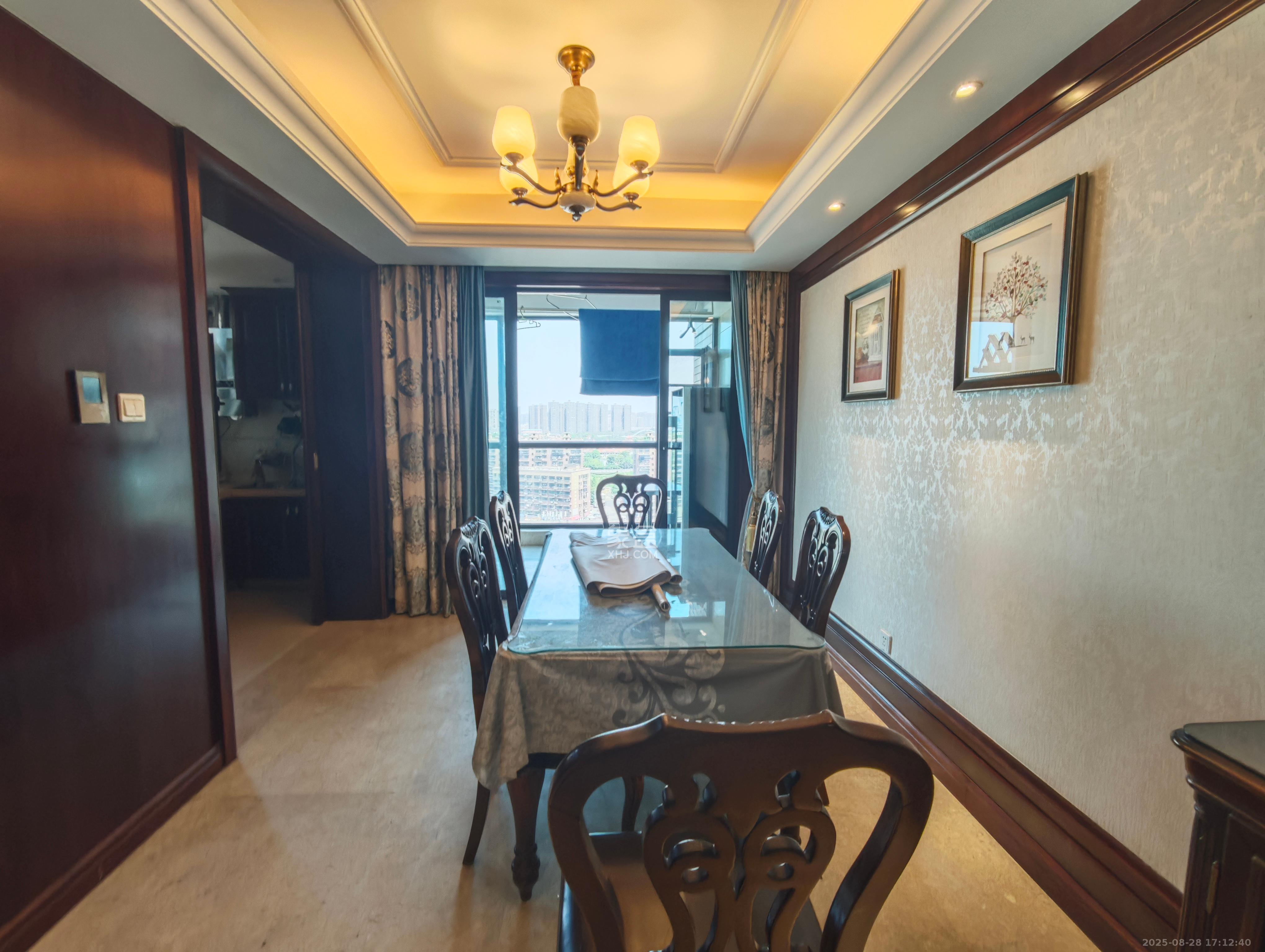 运达中央广场一、二期  3室2厅3卫    9000.0元/月 运达中央广场一、二期  3室2厅3卫    9000.0元/月室内图