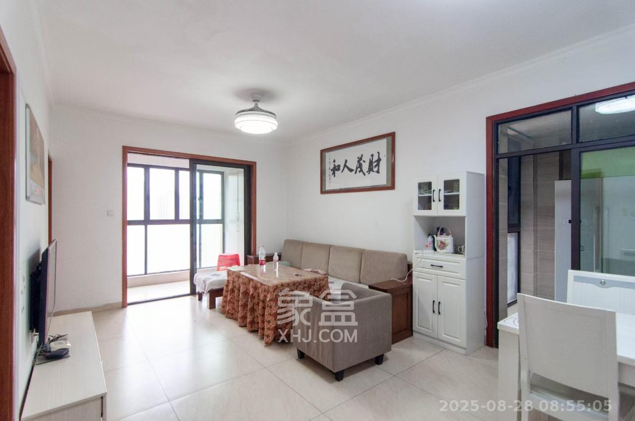 金茂梅溪湖 3室1厅1卫 2400.0元/月 金茂梅溪湖 3室1厅1卫 2400.0元/月室内图