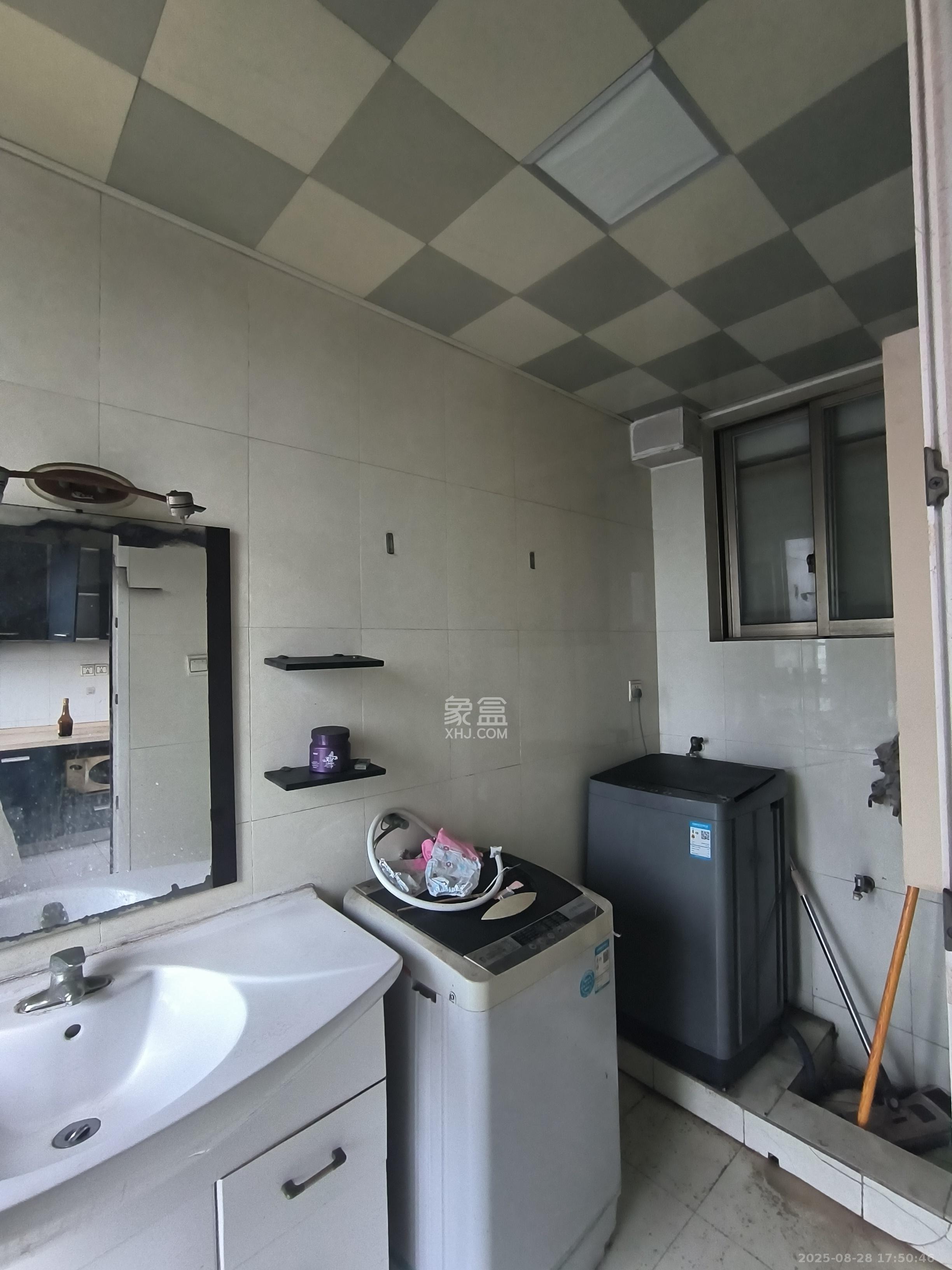 阳光丽景 3室2厅2卫 1800.0元/月 阳光丽景 3室2厅2卫 1800.0元/月室内图