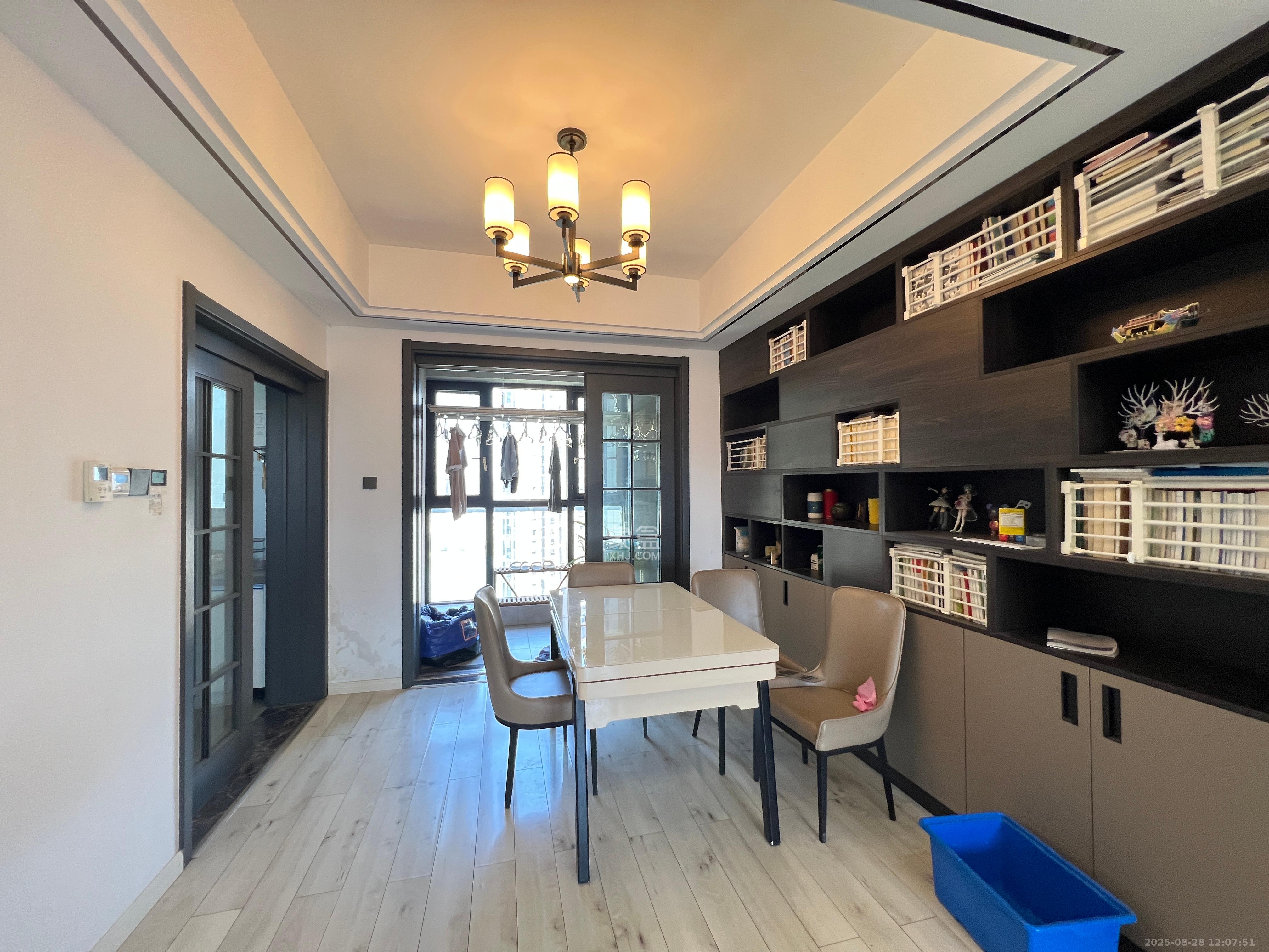 金茂梅溪湖  4室2厅2卫    4000.0元/月室内图