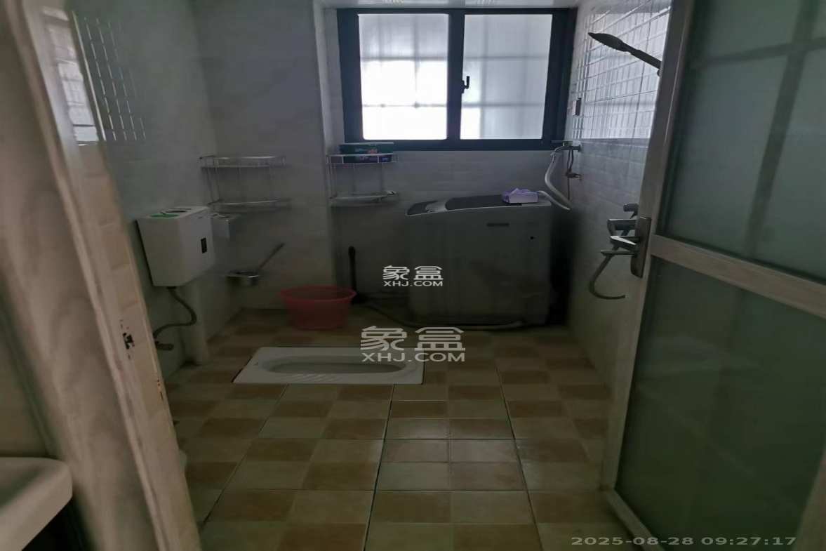 望兴嘉年华(望兴新苑) 2室1厅1卫 2300.0元/月 望兴嘉年华(望兴新苑) 2室1厅1卫 2300.0元/月室内图