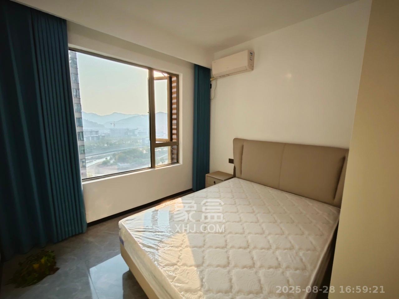 梅溪湖金茂湾  4室2厅2卫    4500.0元/月 梅溪湖金茂湾  4室2厅2卫    4500.0元/月室内图