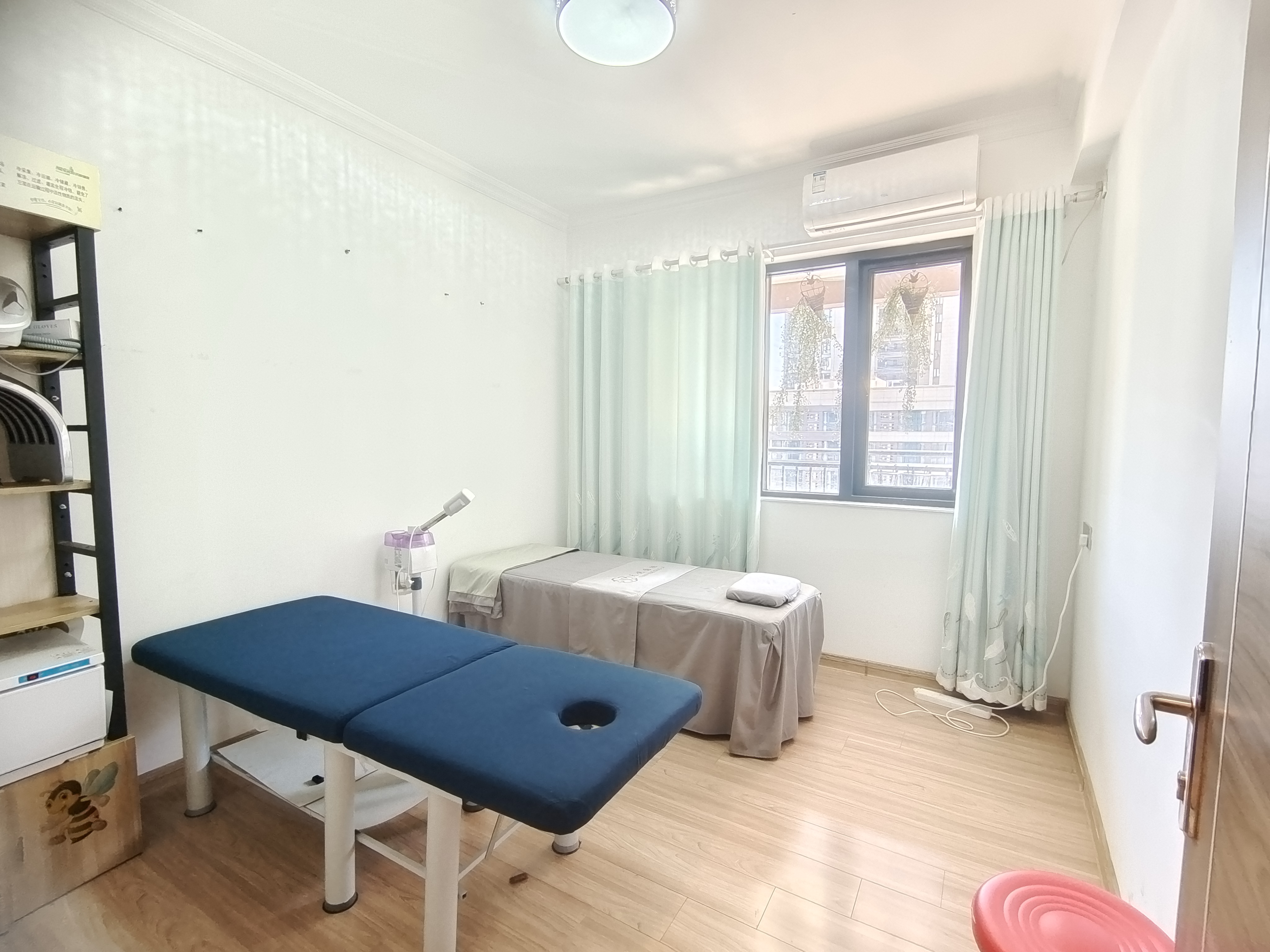 碧桂园梓山府 3室2厅2卫 1800.0元/月 碧桂园梓山府 3室2厅2卫 1800.0元/月室内图