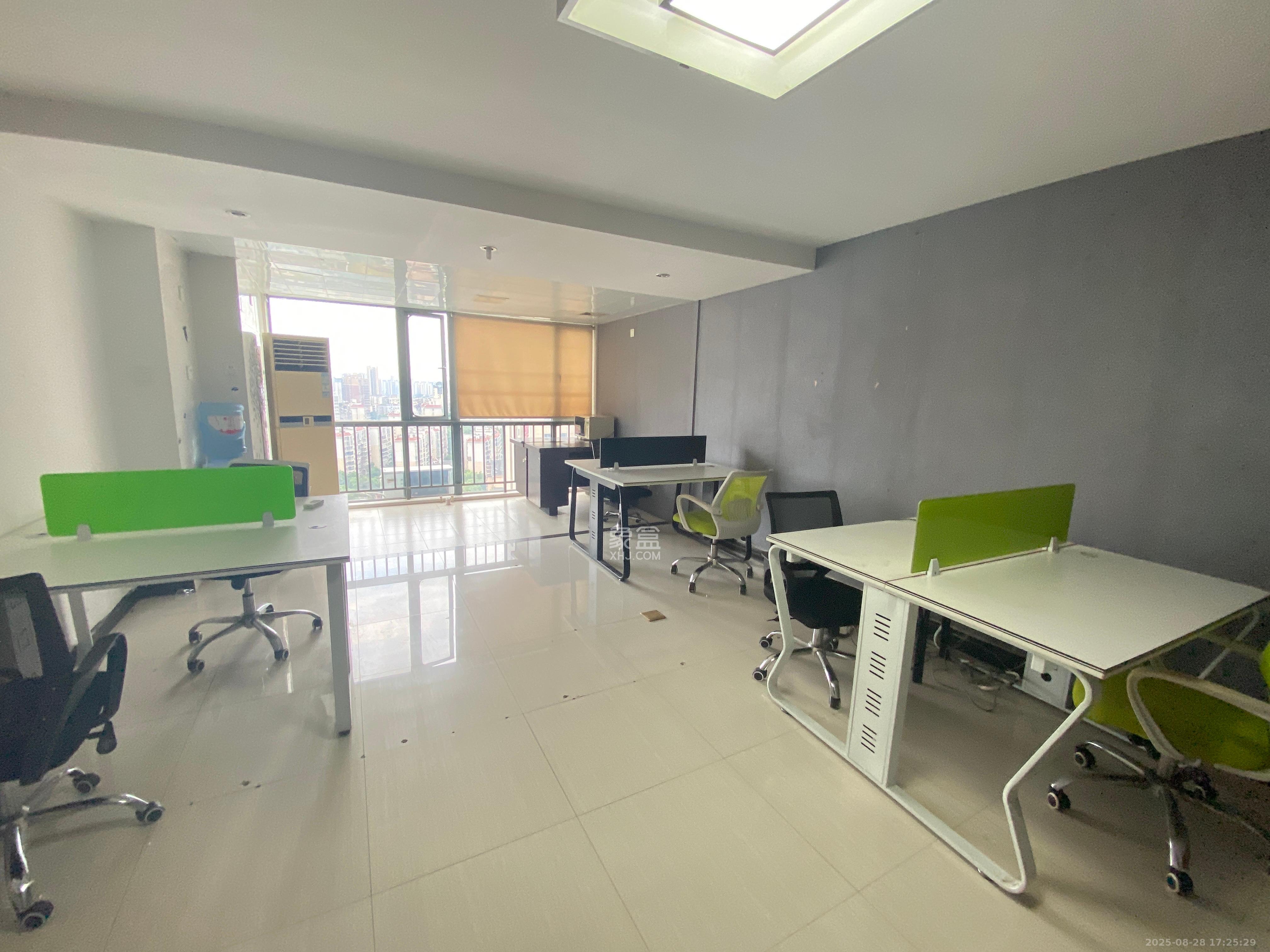 华菱蓝调国际(华菱.香墅美地) 2室2厅2卫 2100.0元/月 华菱蓝调国际(华菱.香墅美地) 2室2厅2卫 2100.0元/月室内图