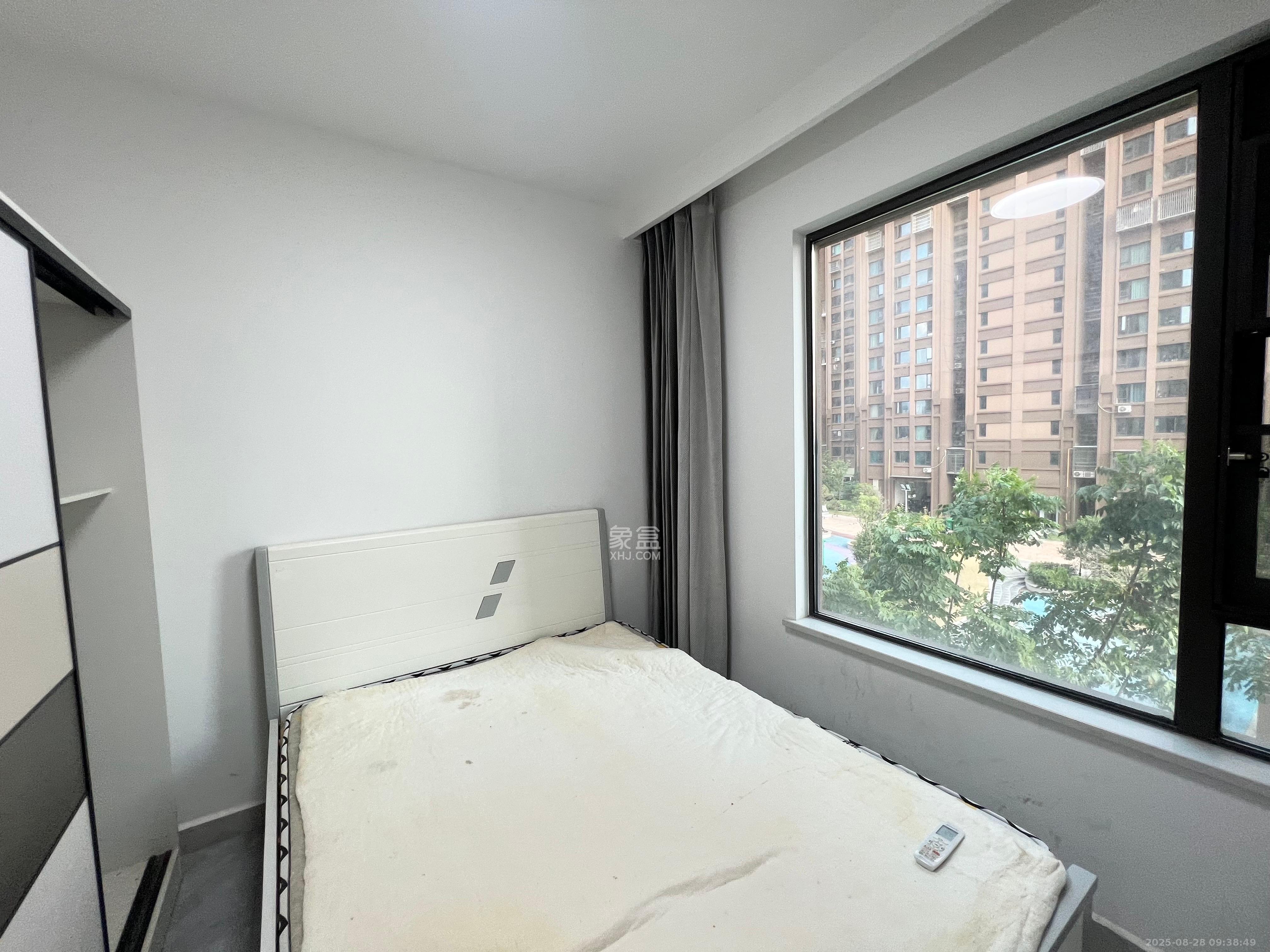 东合新苑  2室1厅1卫    1800.0元/月室内图