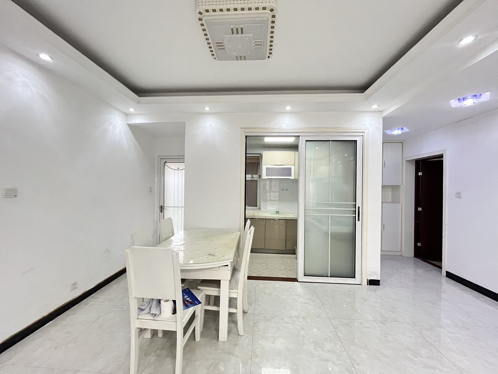 富兴嘉城 3室2厅2卫 1500.0元/月 富兴嘉城 3室2厅2卫 1500.0元/月室内图