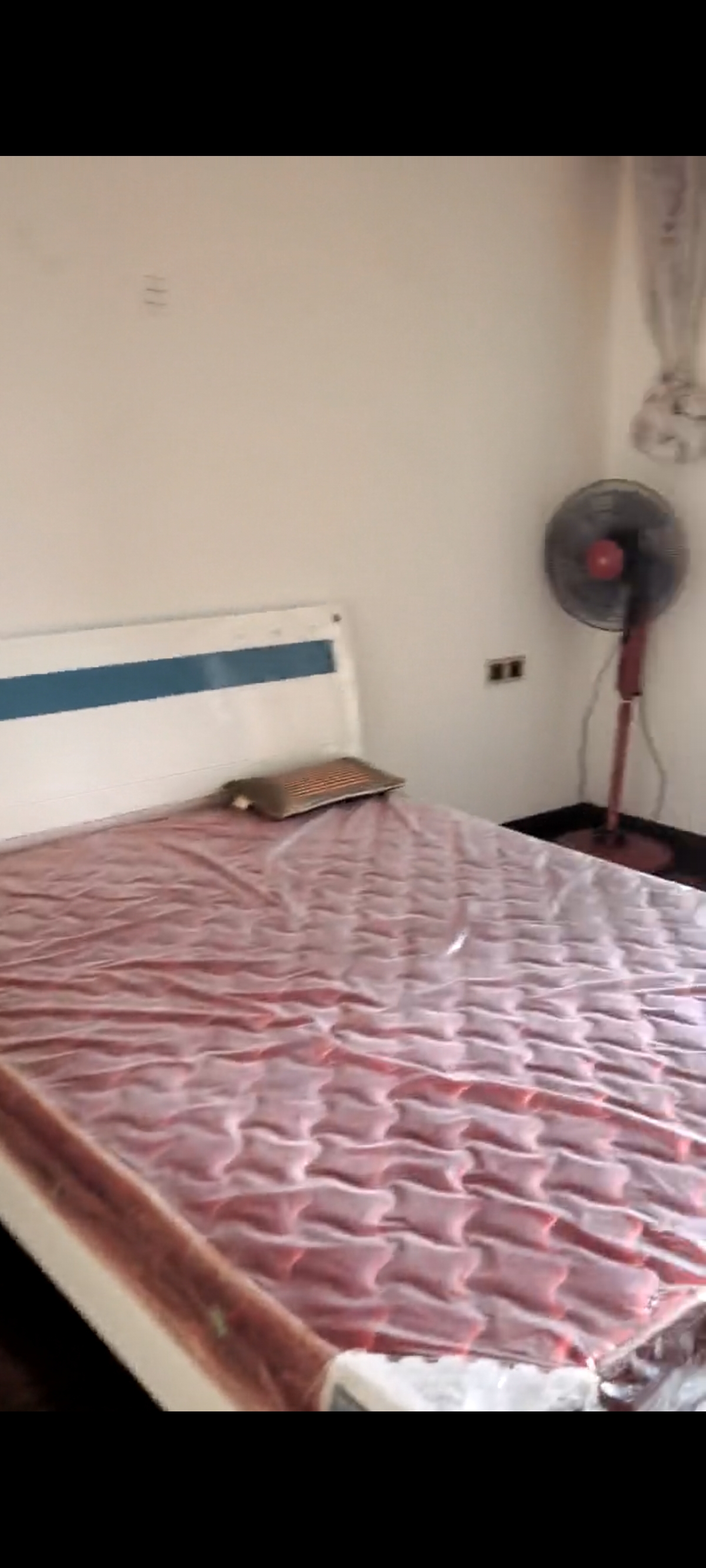 新家名居 3室1厅2卫 1800.0元/月 新家名居 3室1厅2卫 1800.0元/月室内图