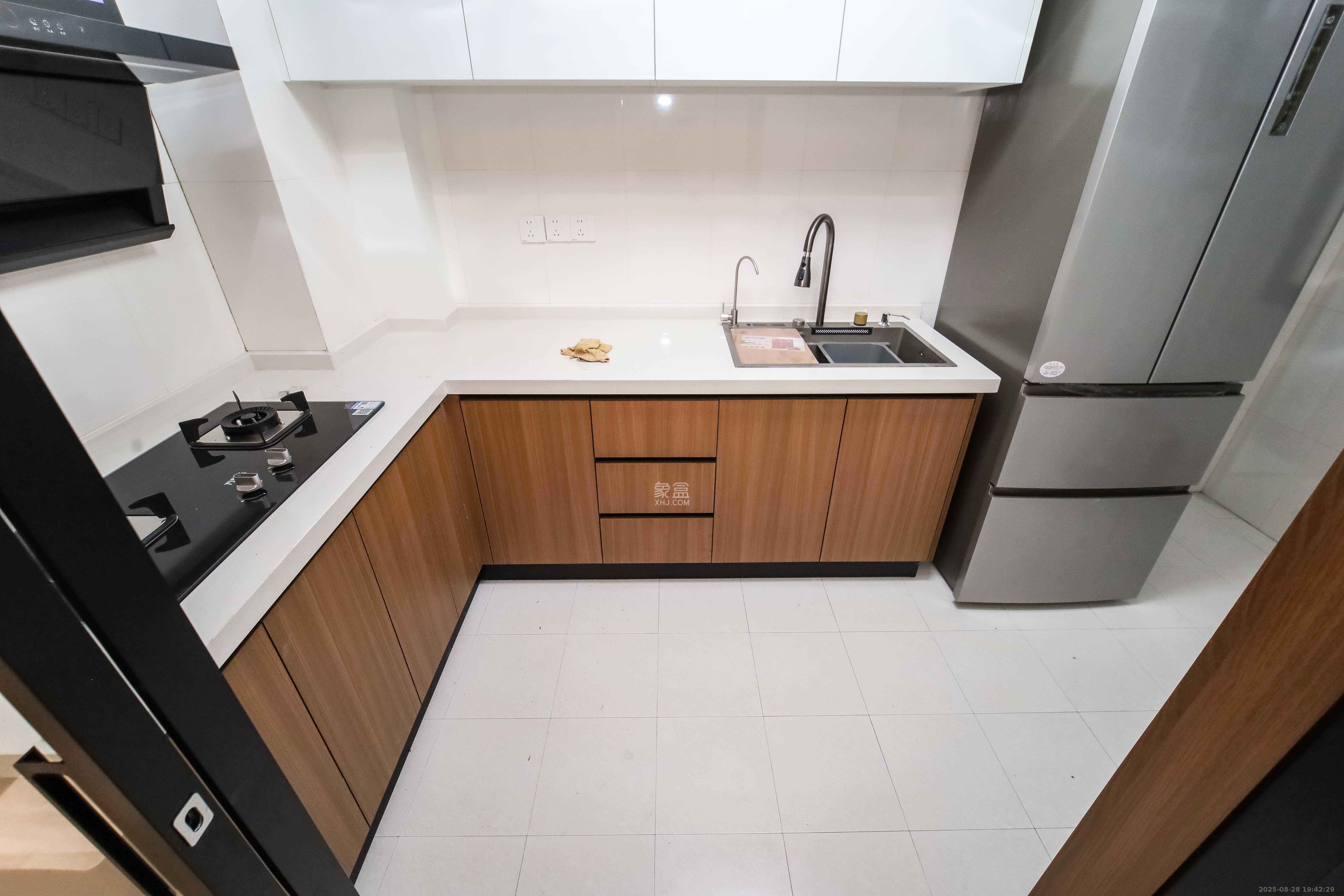 浏阳河畔家园  3室2厅1卫    136.0万 浏阳河畔家园  3室2厅1卫    136.0万厨房