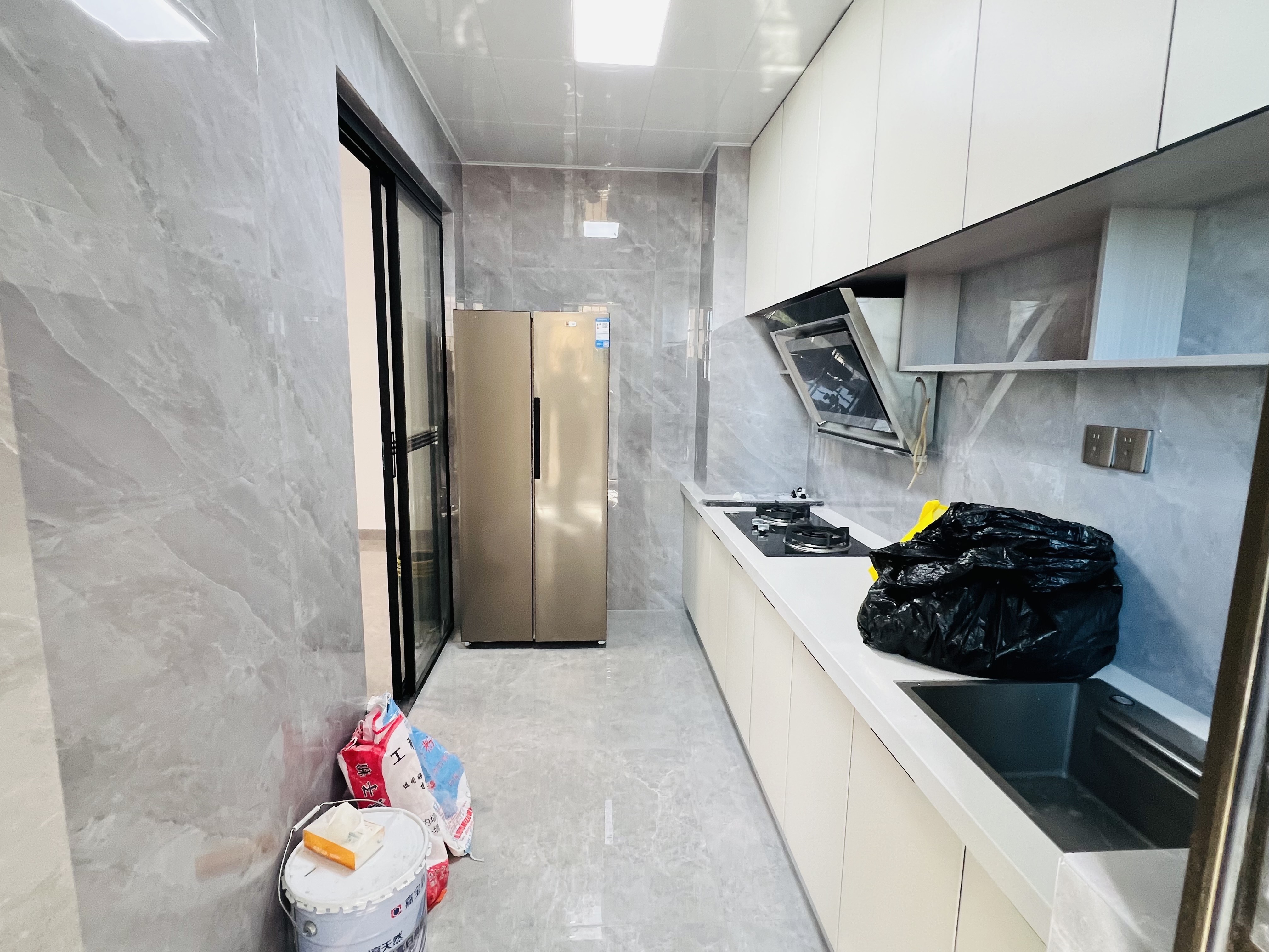 碧桂园 3室2厅1卫 1700.0元/月 碧桂园 3室2厅1卫 1700.0元/月室内图