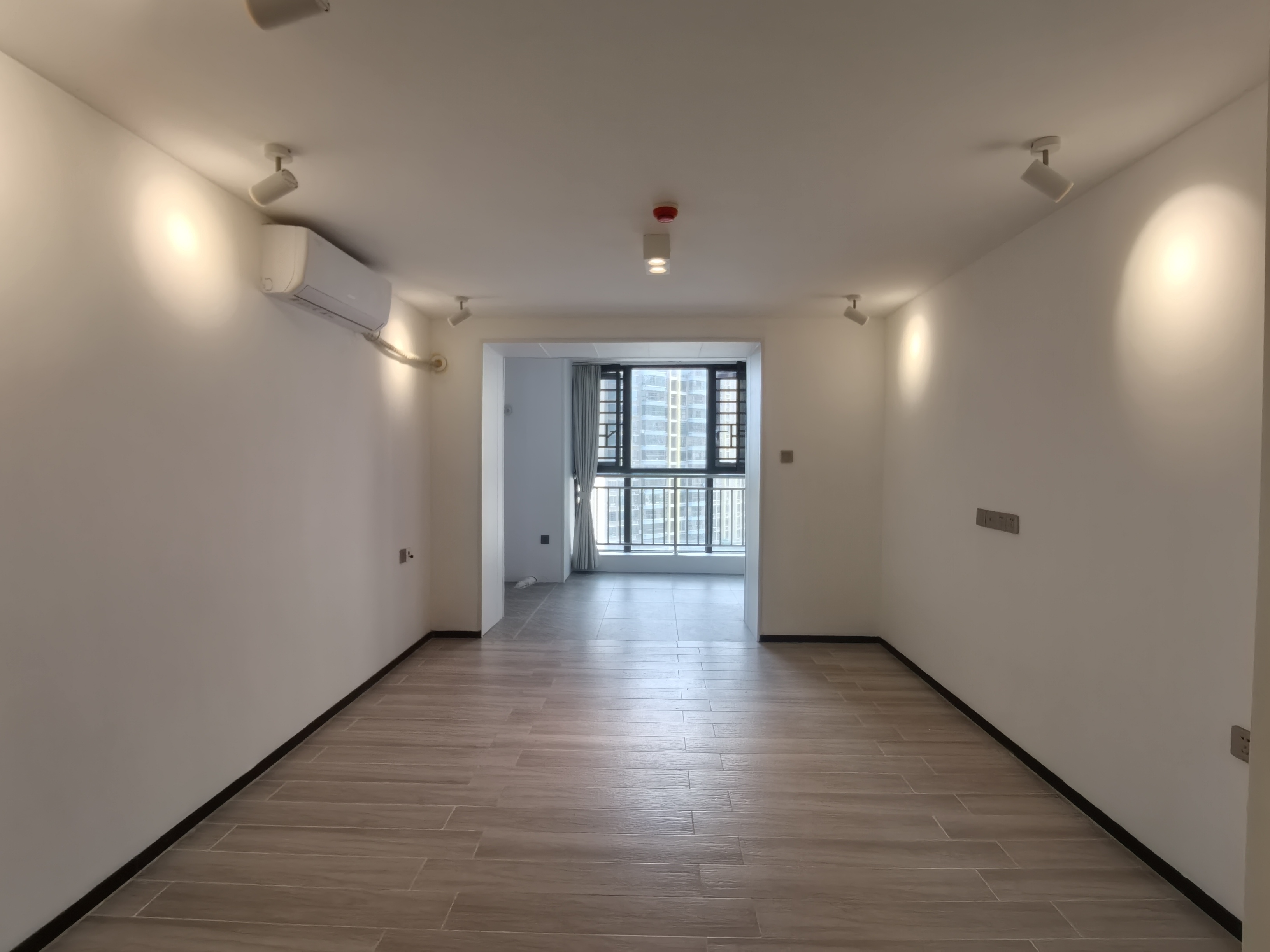 融创海口一号  1室1厅1卫    1800.0元/月