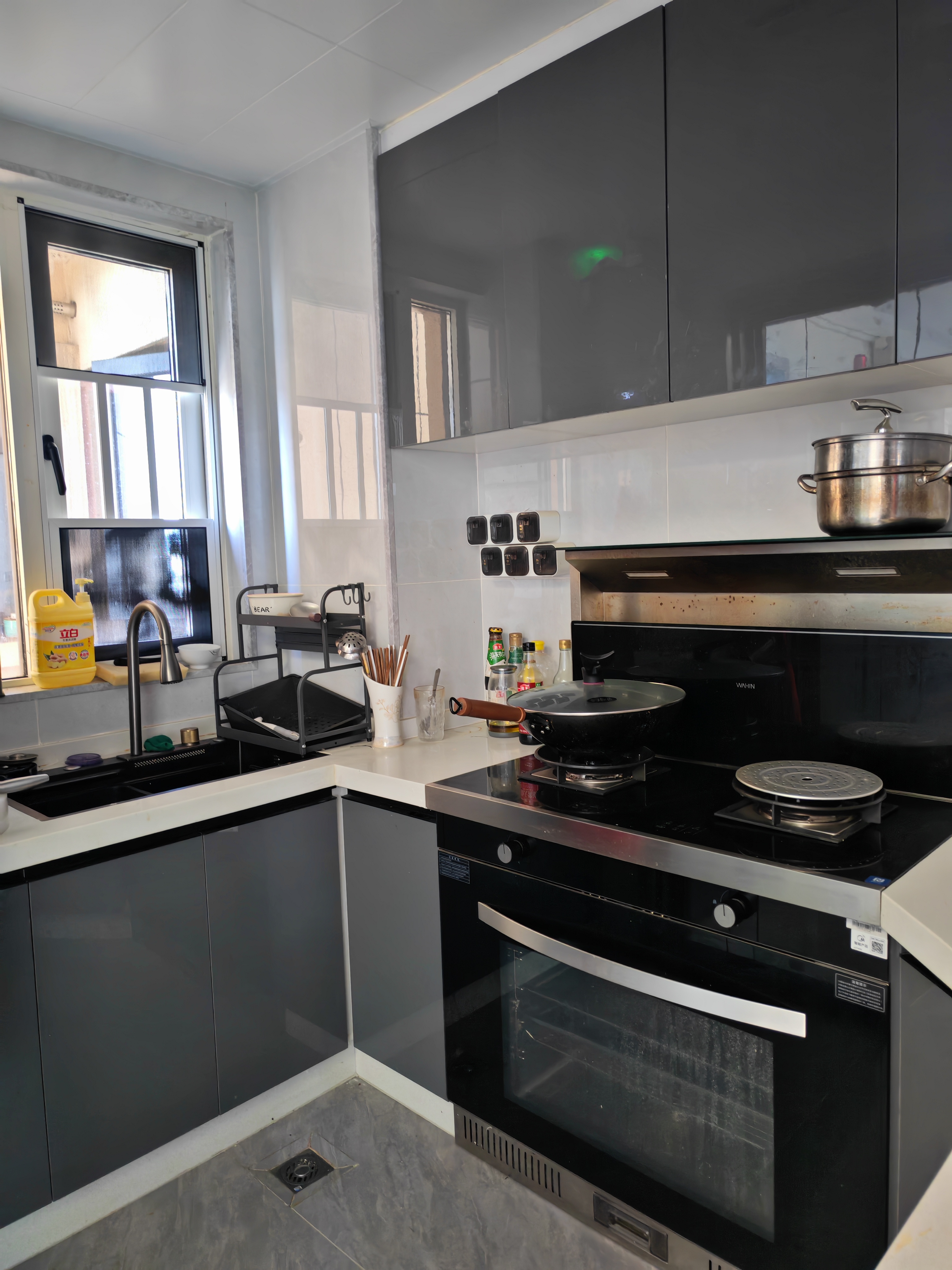 碧桂园梓山府 3室2厅2卫 2500.0元/月 碧桂园梓山府 3室2厅2卫 2500.0元/月室内图