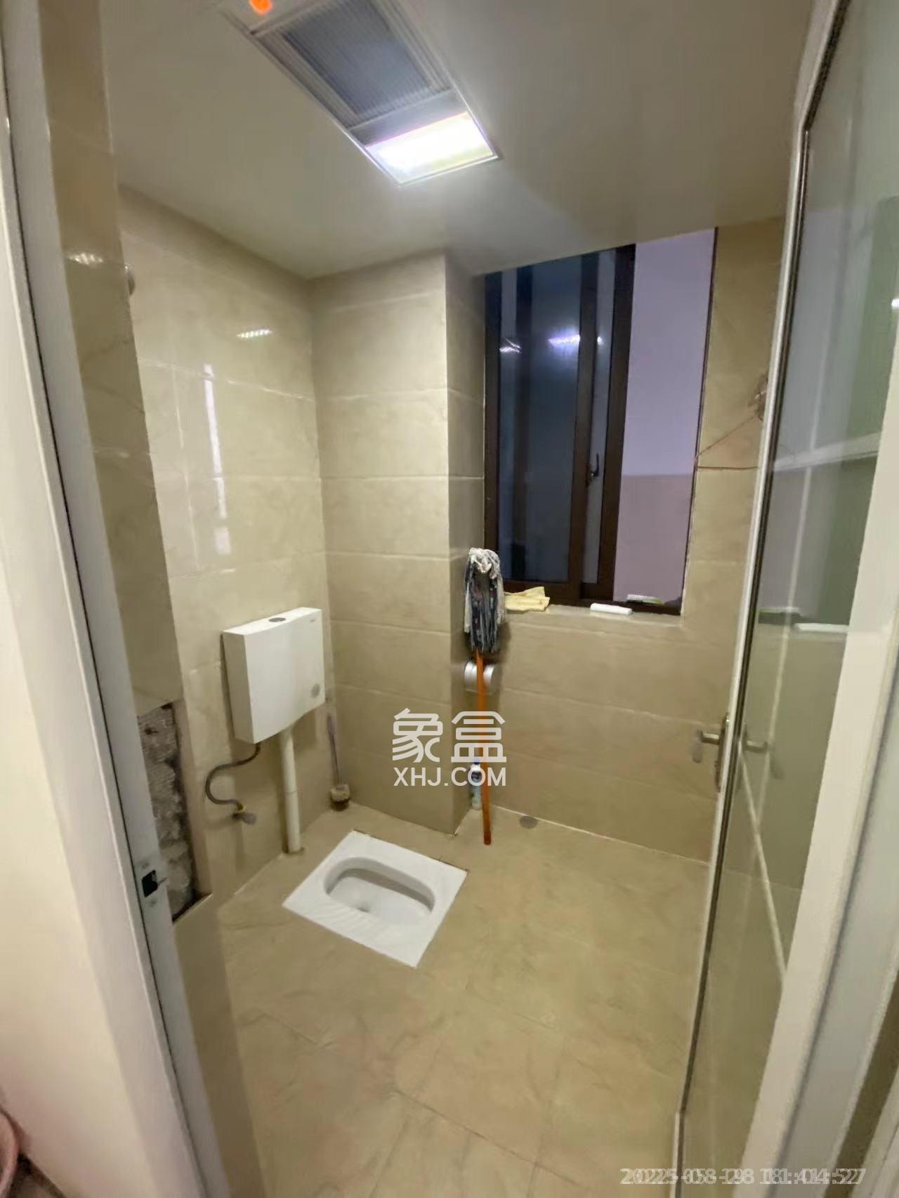 世茂外滩里(世茂铂翠湾三期) 3室2厅1卫 3500.0元/月 世茂外滩里(世茂铂翠湾三期) 3室2厅1卫 3500.0元/月室内图