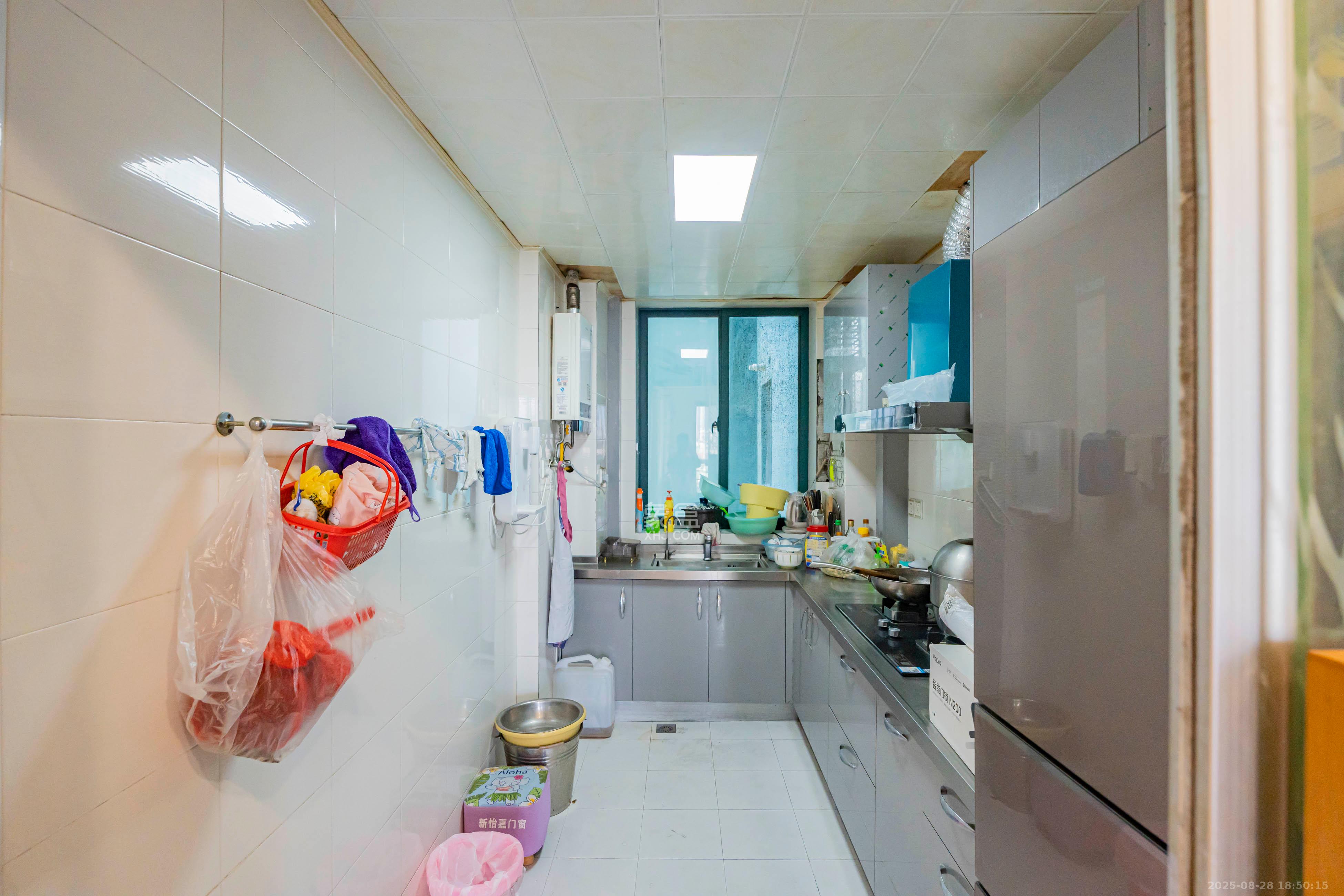 华盛新外滩  3室2厅2卫    175.0万 华盛新外滩  3室2厅2卫    175.0万厨房