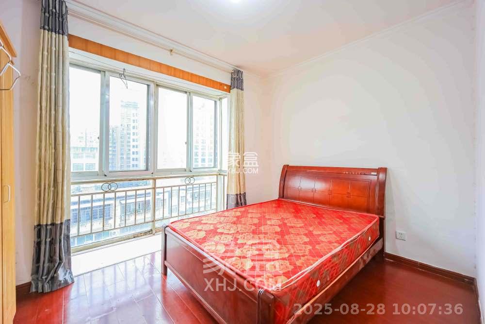 天泽大厦  3室2厅1卫    2600.0元/月 天泽大厦  3室2厅1卫    2600.0元/月室内图