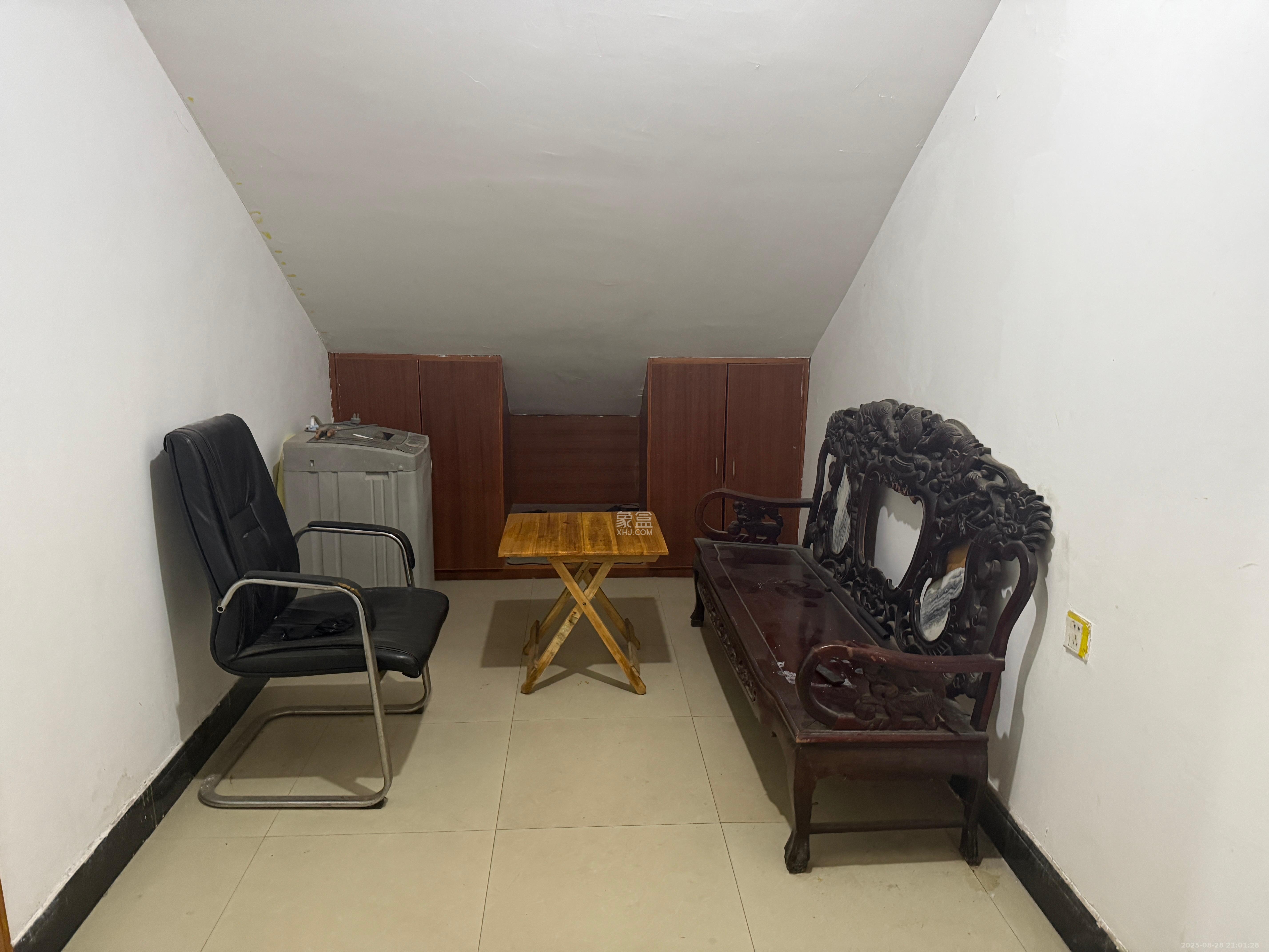 茶子山小区 1室0厅0卫 1200.0元/月 茶子山小区 1室0厅0卫 1200.0元/月室内图