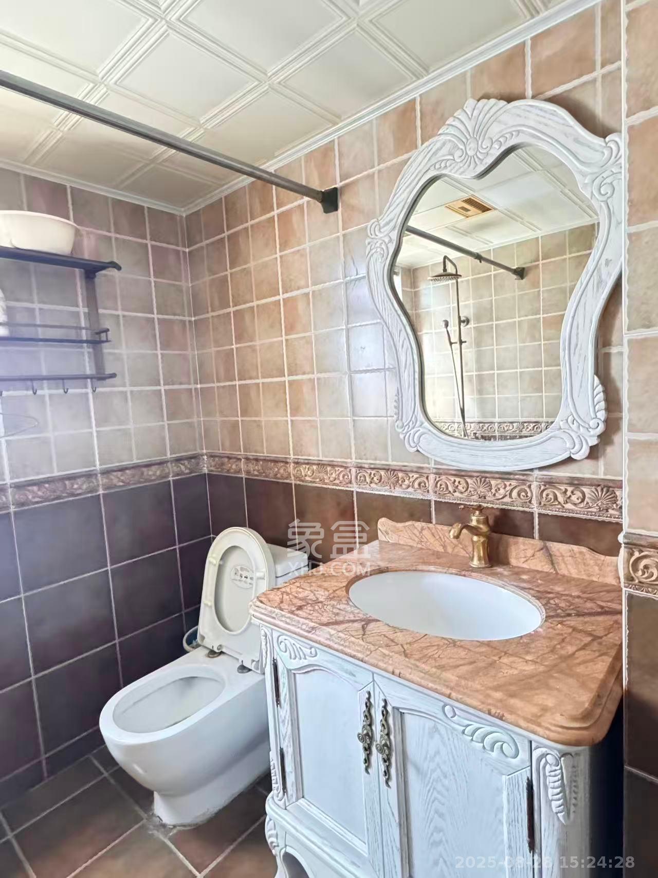 北辰三角洲E3区  3室2厅2卫    3800.0元/月 北辰三角洲E3区  3室2厅2卫    3800.0元/月室内图