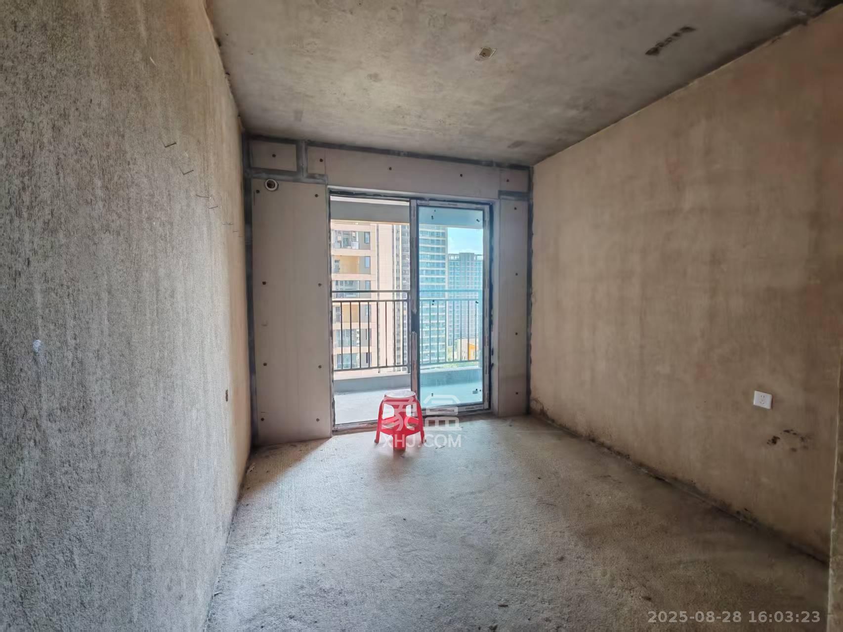 城发恒伟洋湖映2009  4室2厅2卫    2000.0元/月 城发恒伟洋湖映2009  4室2厅2卫    2000.0元/月室内图