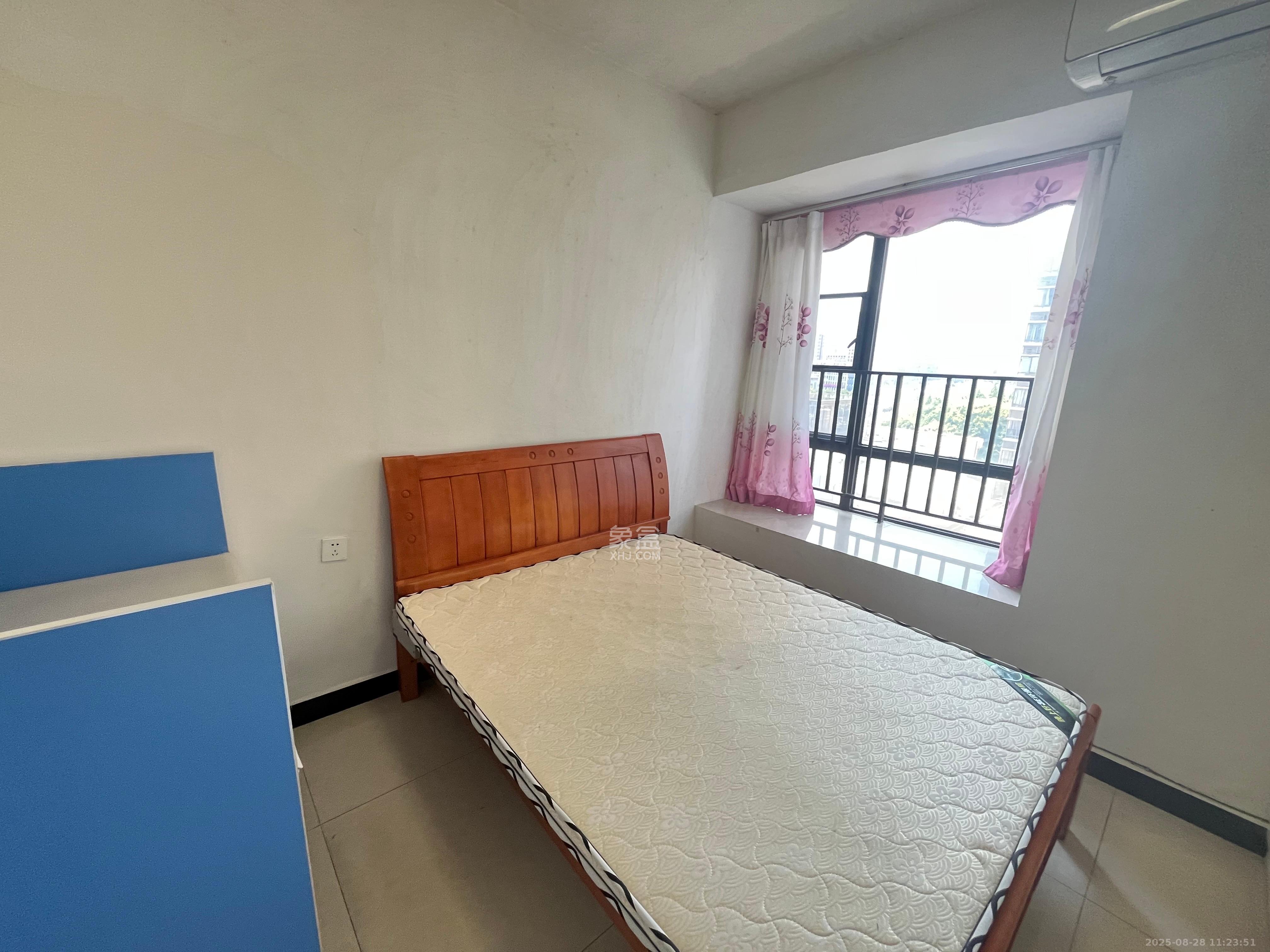 极目楚天  3室2厅2卫    2600.0元/月室内图