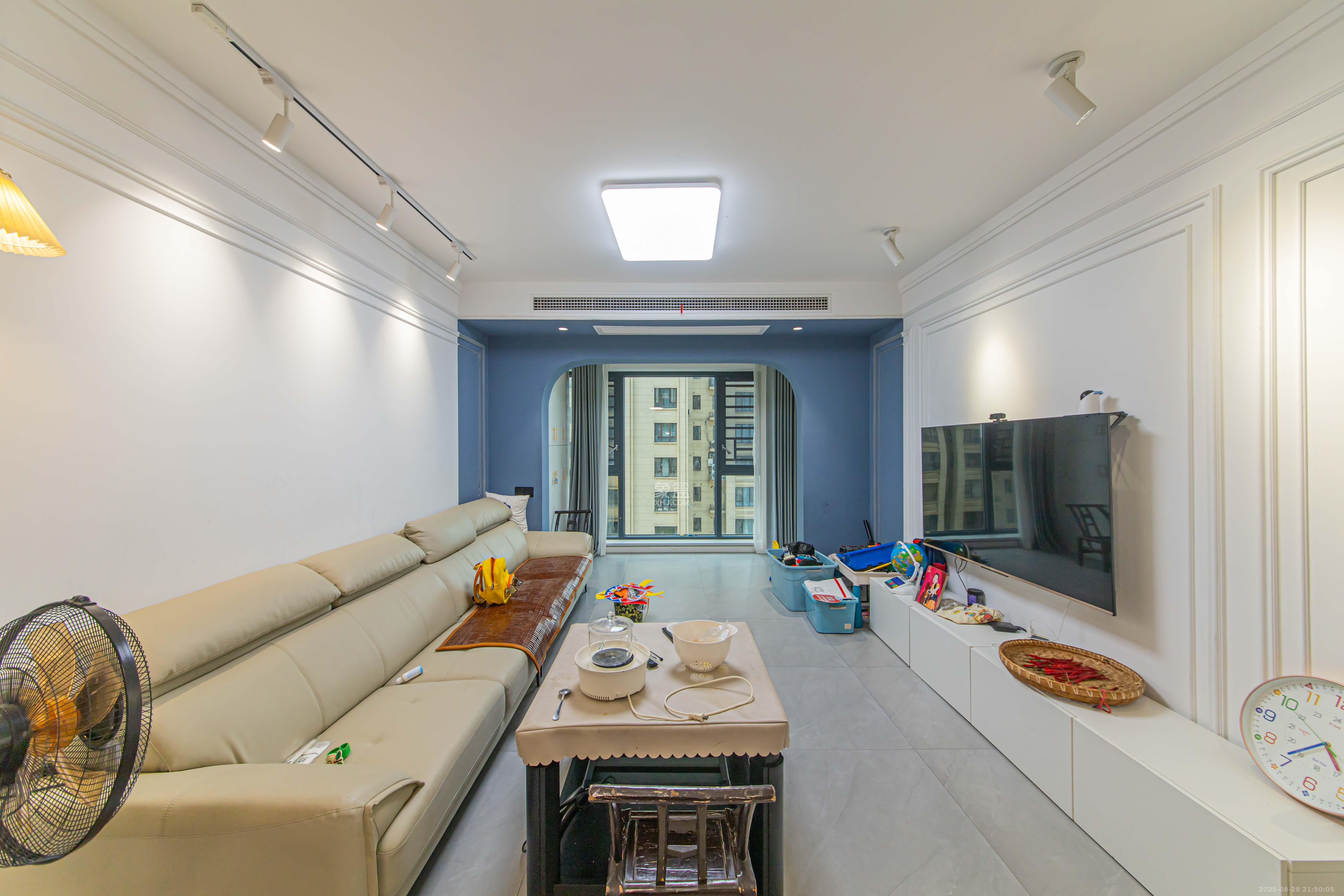 大唐印象二期御府 3室2厅2卫 125.0万 大唐印象二期御府 3室2厅2卫 125.0万客厅