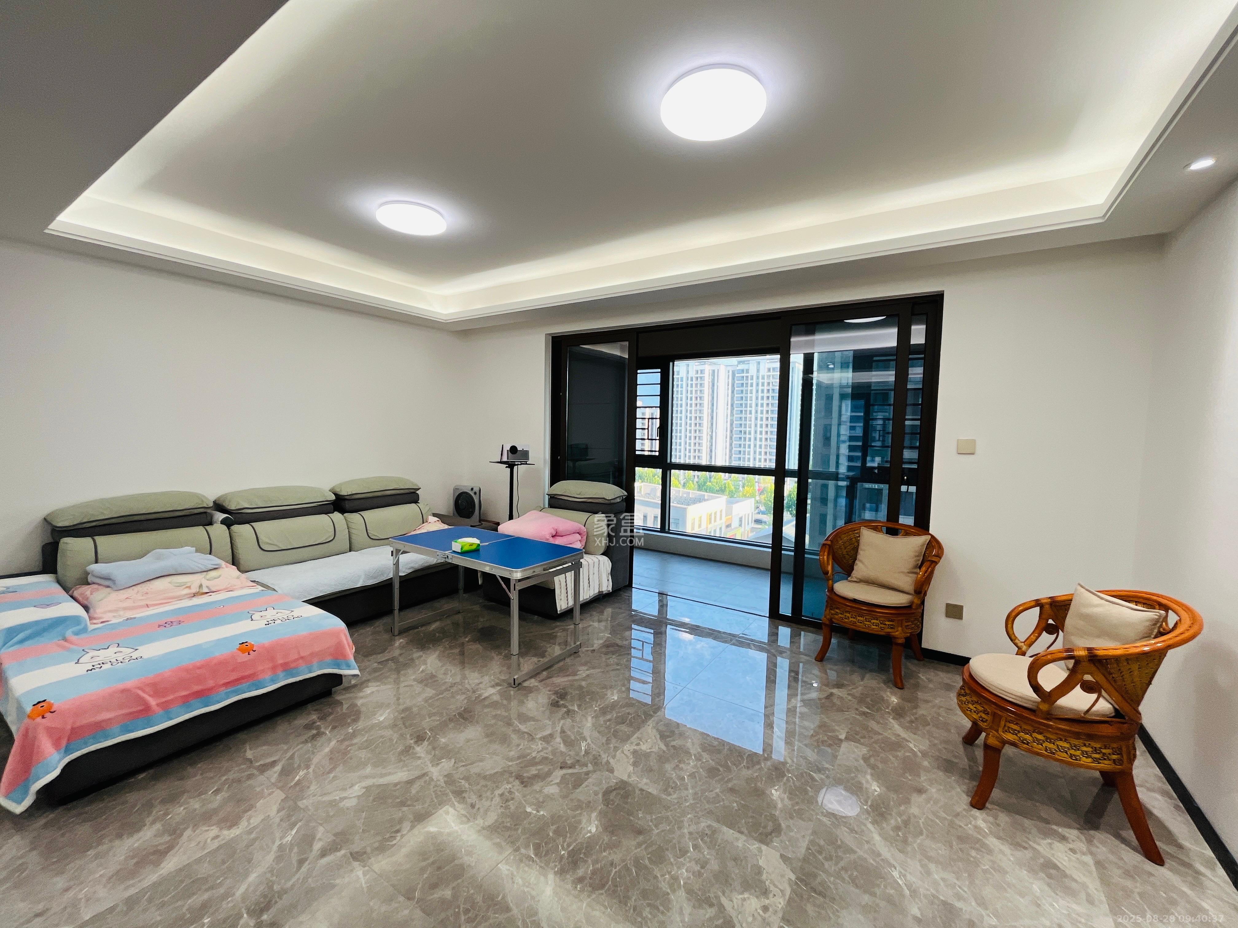 澳海文澜府 3室2厅2卫 2200.0元/月 澳海文澜府 3室2厅2卫 2200.0元/月室内图