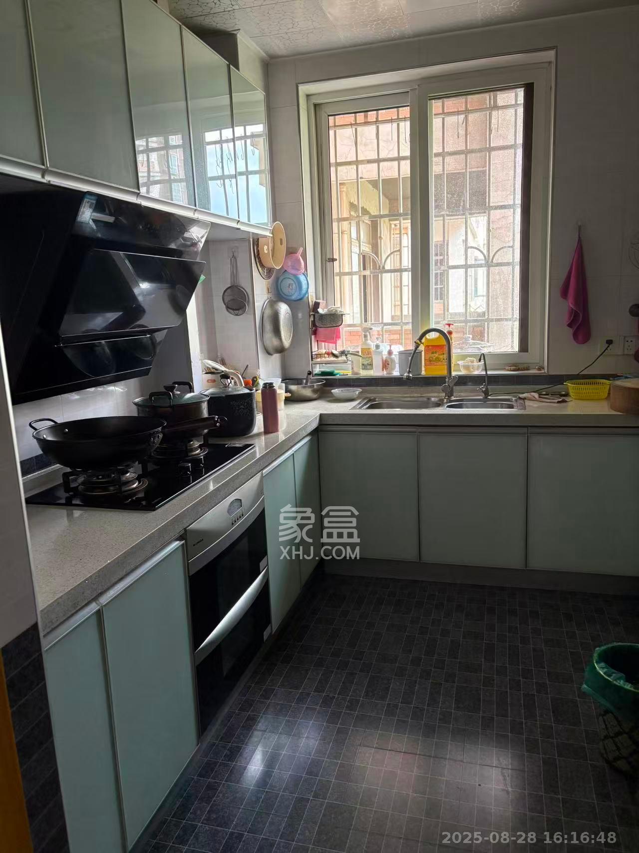 南湖雅苑 2室2厅1卫 1300.0元/月 南湖雅苑 2室2厅1卫 1300.0元/月室内图