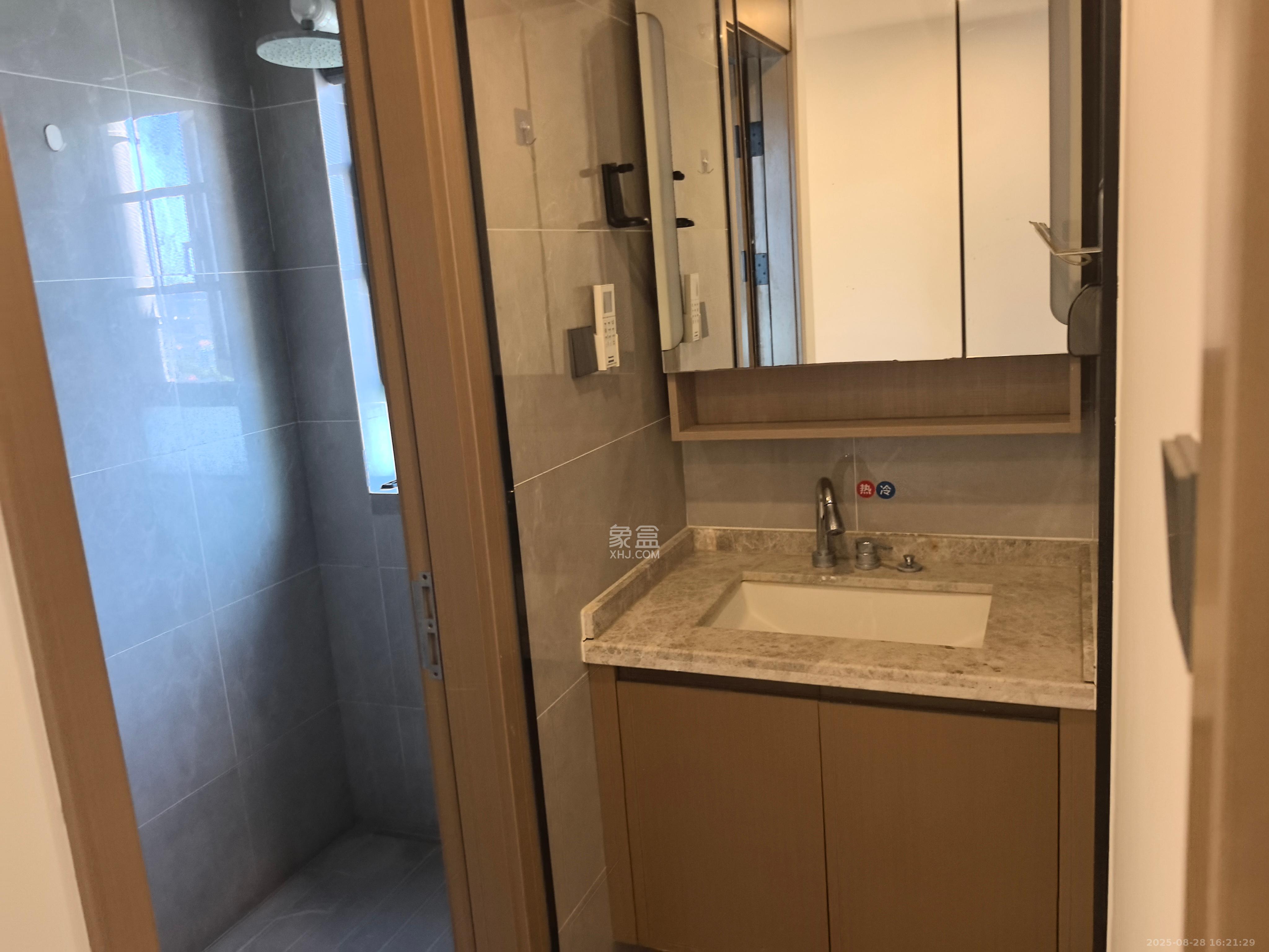 万科里金域国际 4室2厅2卫 4800.0元/月 万科里金域国际 4室2厅2卫 4800.0元/月室内图