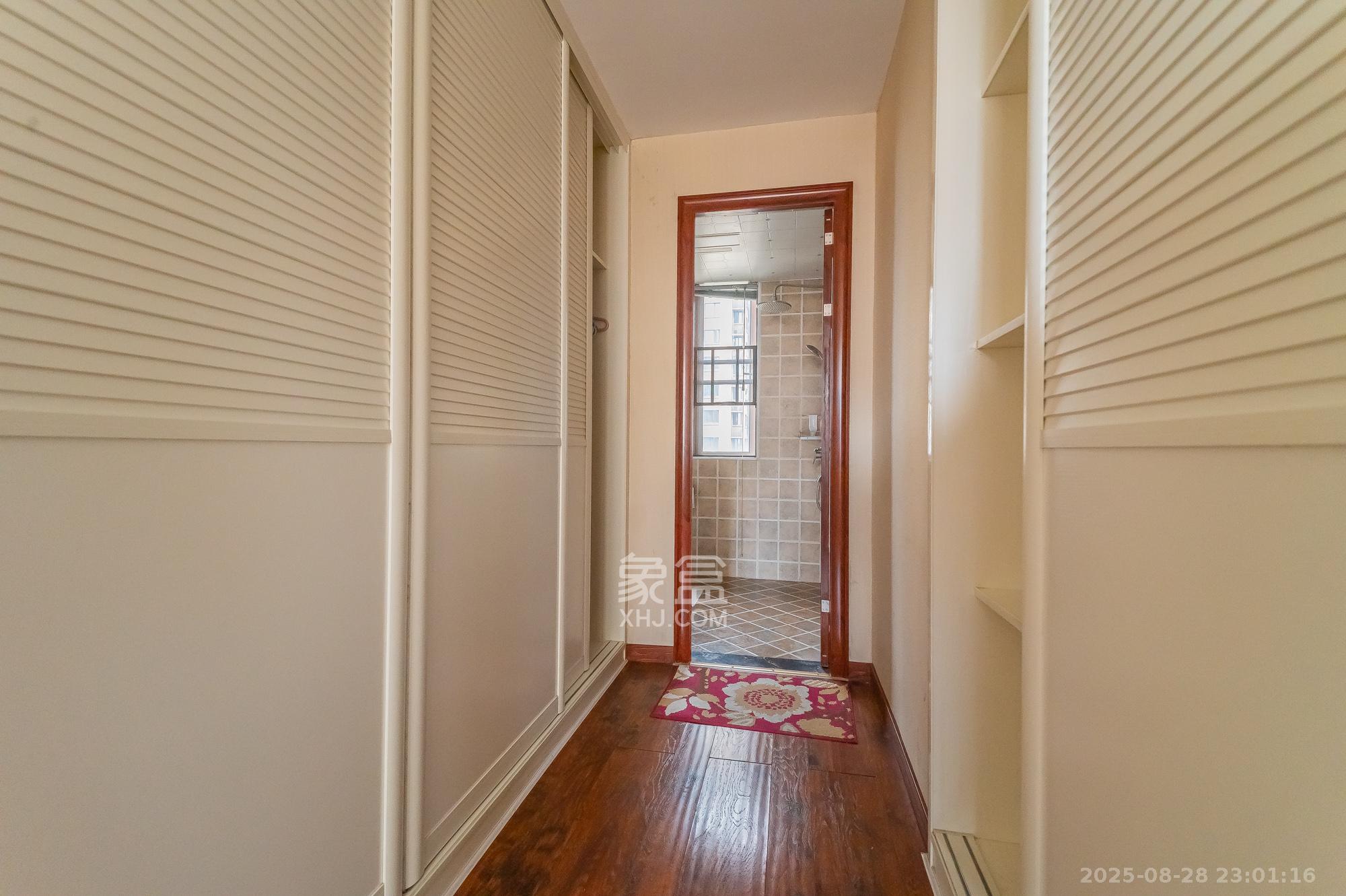 华润置地广场一期 3室2厅1卫 107.0万 华润置地广场一期 3室2厅1卫 107.0万其他