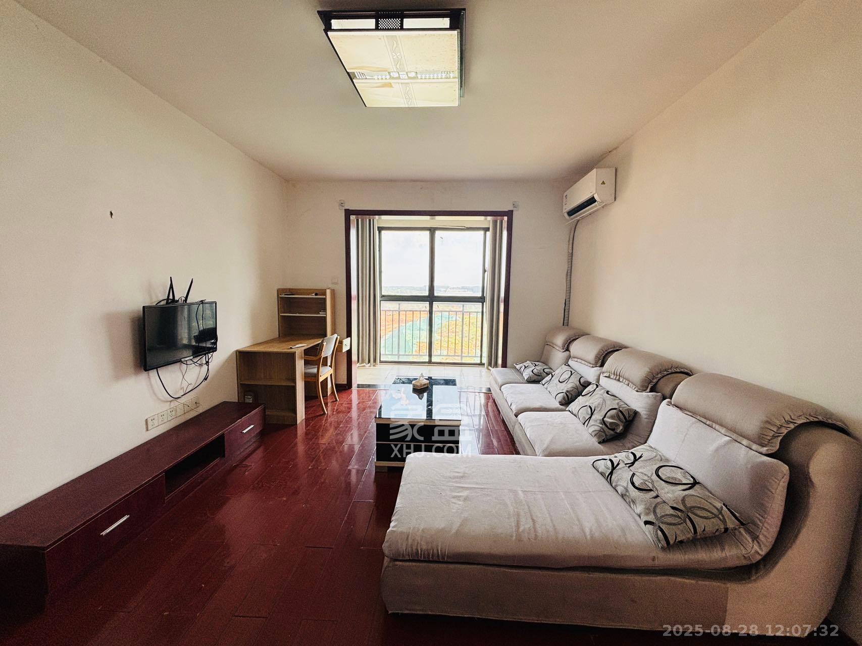 长城雅苑  2室2厅1卫    1900.0元/月 长城雅苑  2室2厅1卫    1900.0元/月室内图1