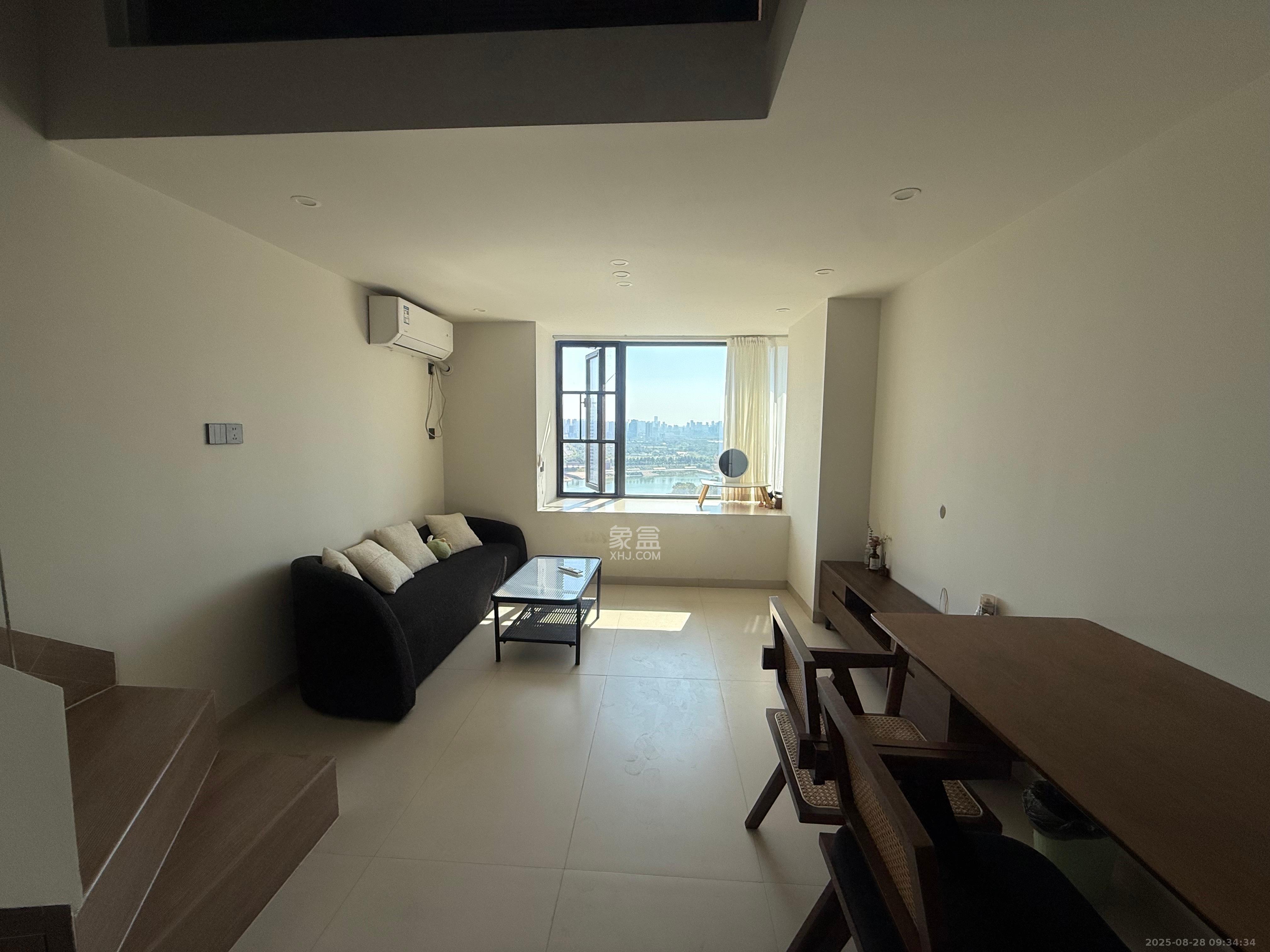 保利中环广场(保利中悦苑) 2室1厅1卫 2500.0元/月 保利中环广场(保利中悦苑) 2室1厅1卫 2500.0元/月室内图