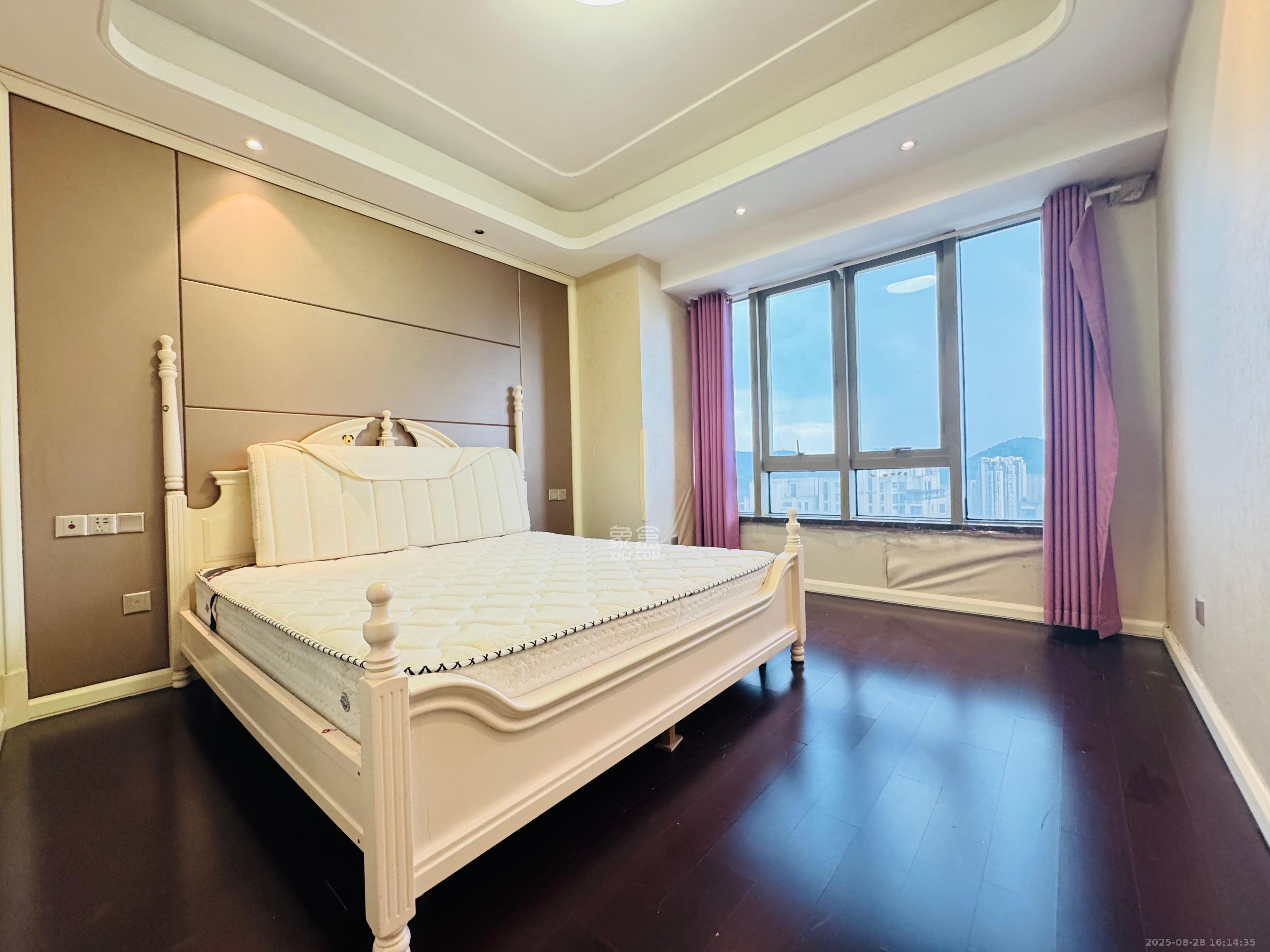 梅溪湖金茂府（金茂广场）（金茂览秀城）  3室2厅2卫    3300.0元/月室内图