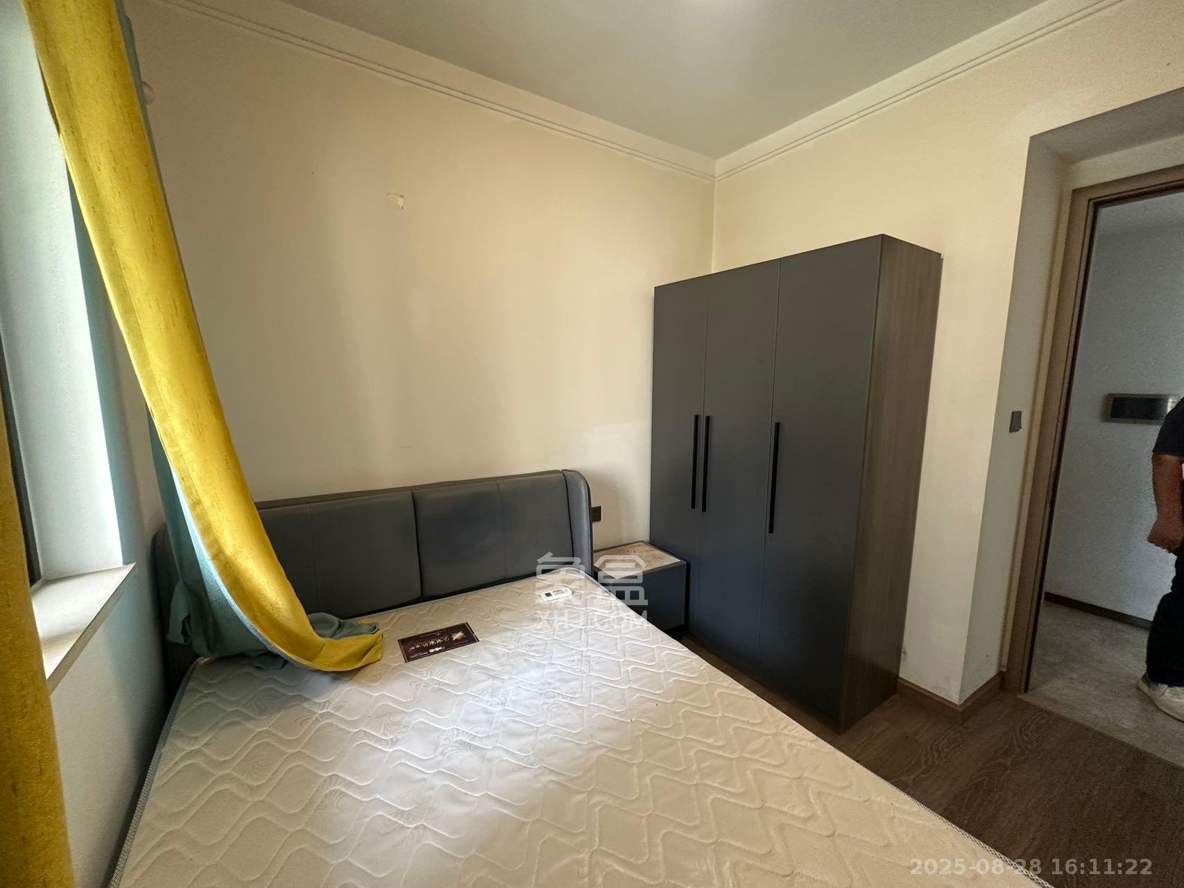 招商华发依云曦城 3室2厅2卫 2600.0元/月 招商华发依云曦城 3室2厅2卫 2600.0元/月室内图