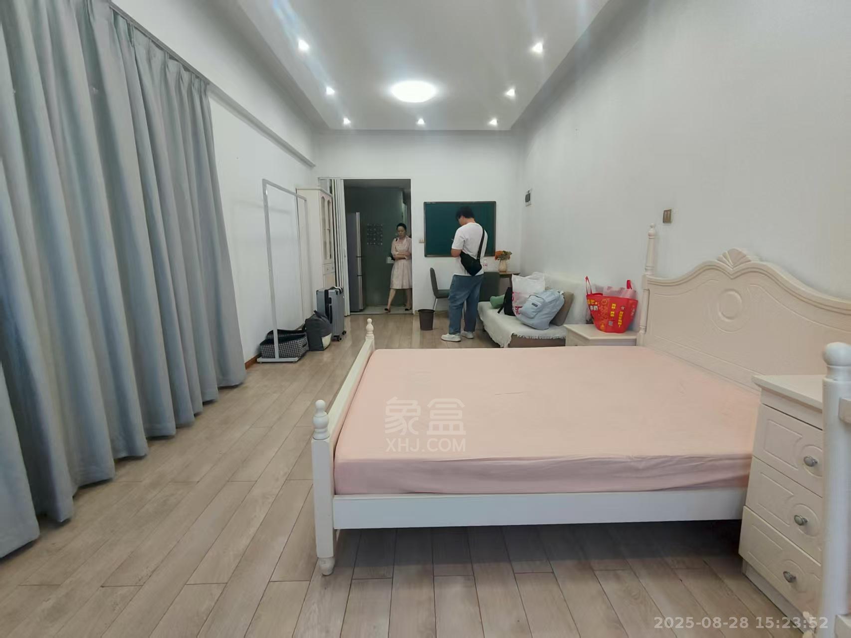 慈善大厦  1室1厅1卫   1100.00元/月室内图