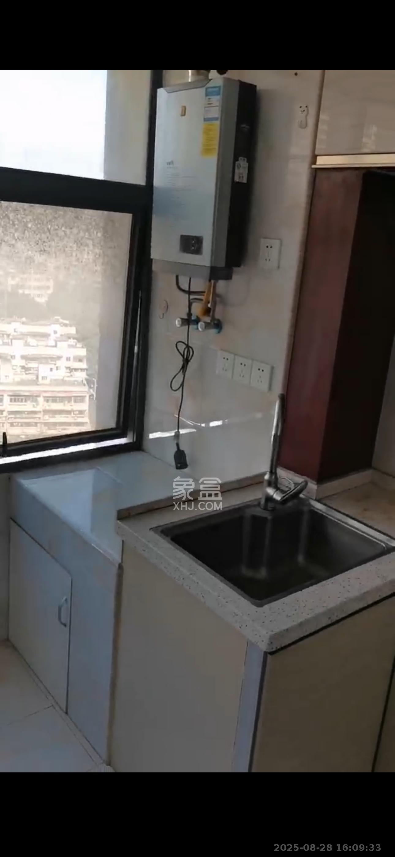 蓝湾国际广场  1室1厅1卫    1600.0元/月室内图