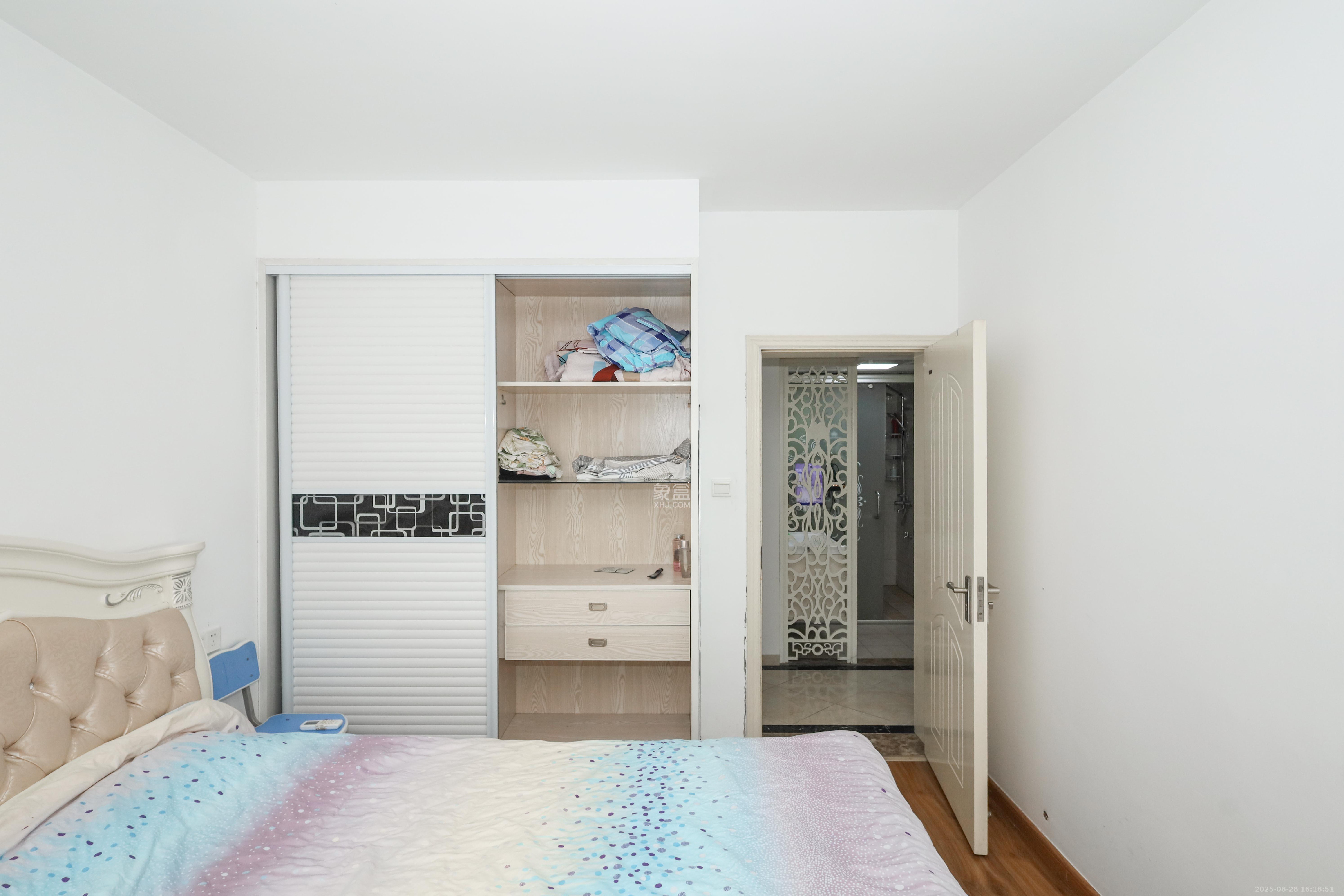 中国铁建梅溪青秀一期  3室2厅1卫    93.0万 中国铁建梅溪青秀一期  3室2厅1卫    93.0万卧室