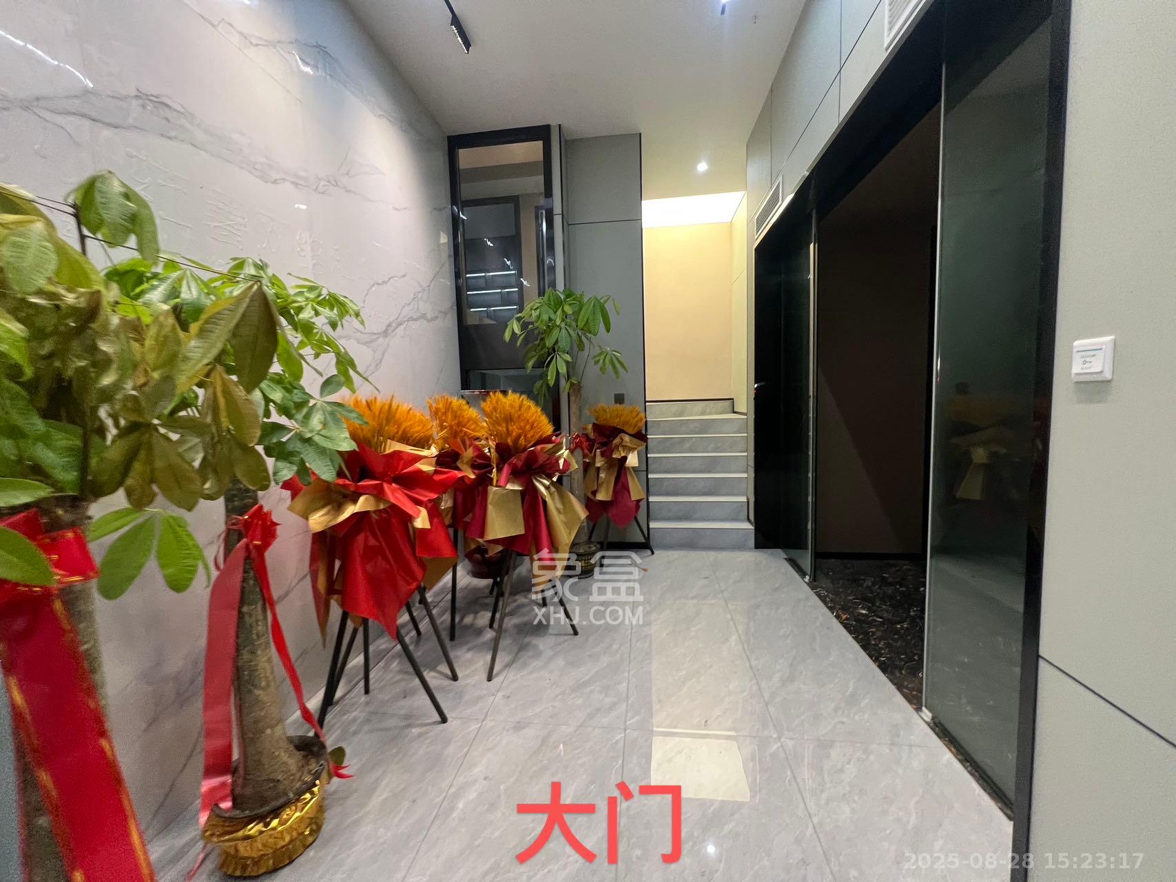 中建嘉和城  5室2厅1卫   12000.00元/月