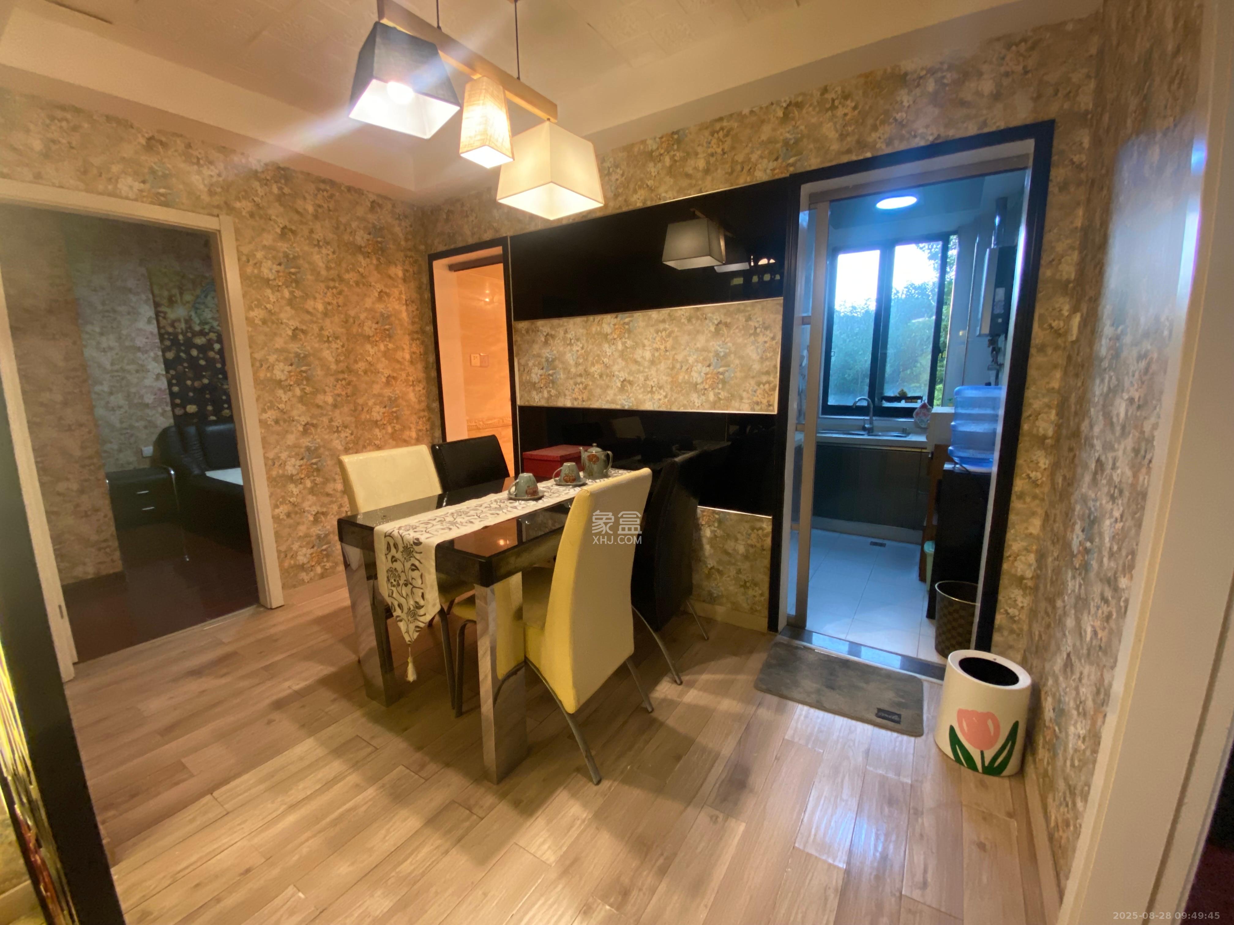 海林馨香雅苑 2室2厅1卫 2400.0元/月 海林馨香雅苑 2室2厅1卫 2400.0元/月室内图