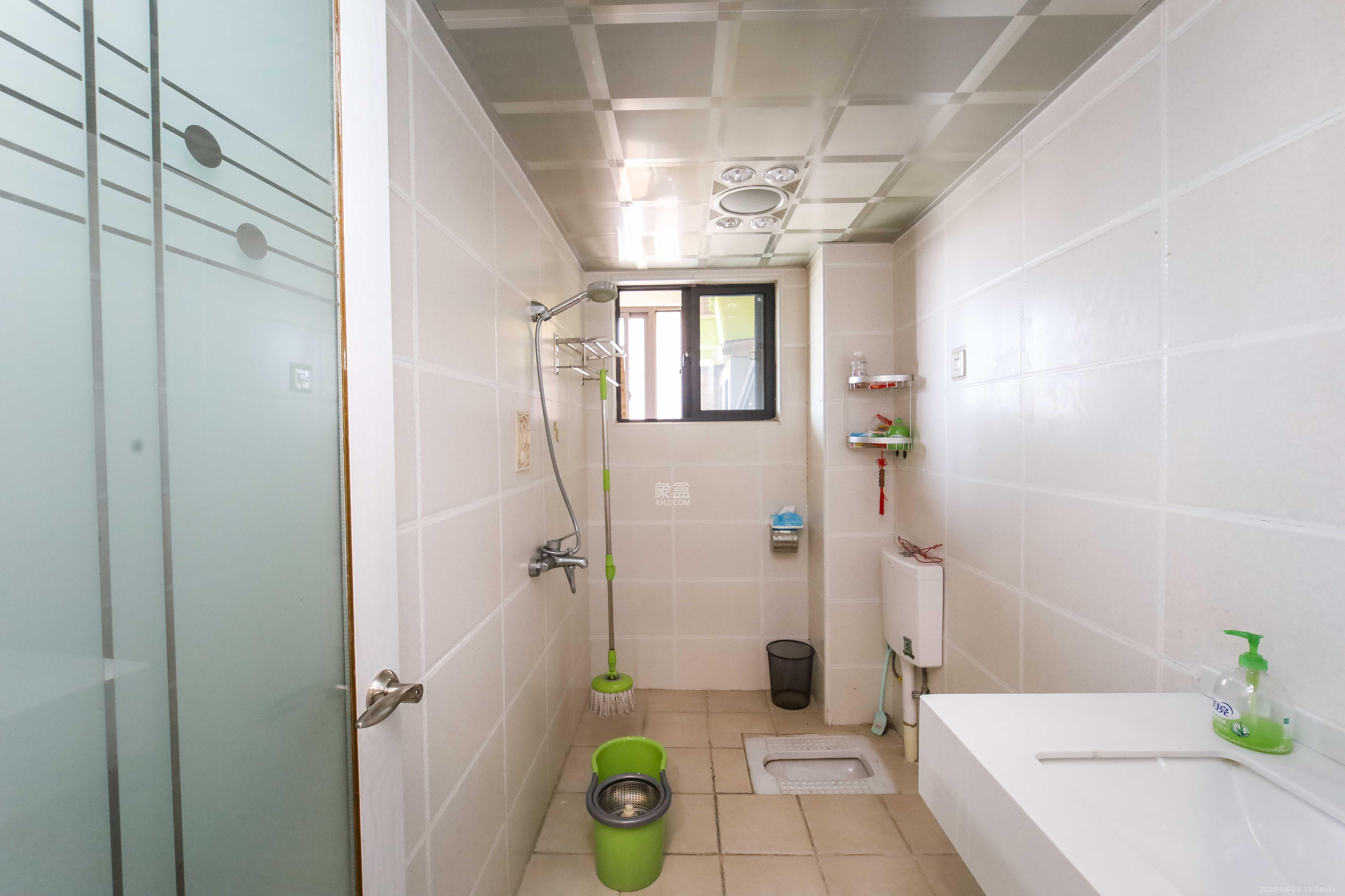 锦湘国际星城三期(锦绣苑)  1室2厅1卫    75.5万 锦湘国际星城三期(锦绣苑)  1室2厅1卫    75.5万厨房