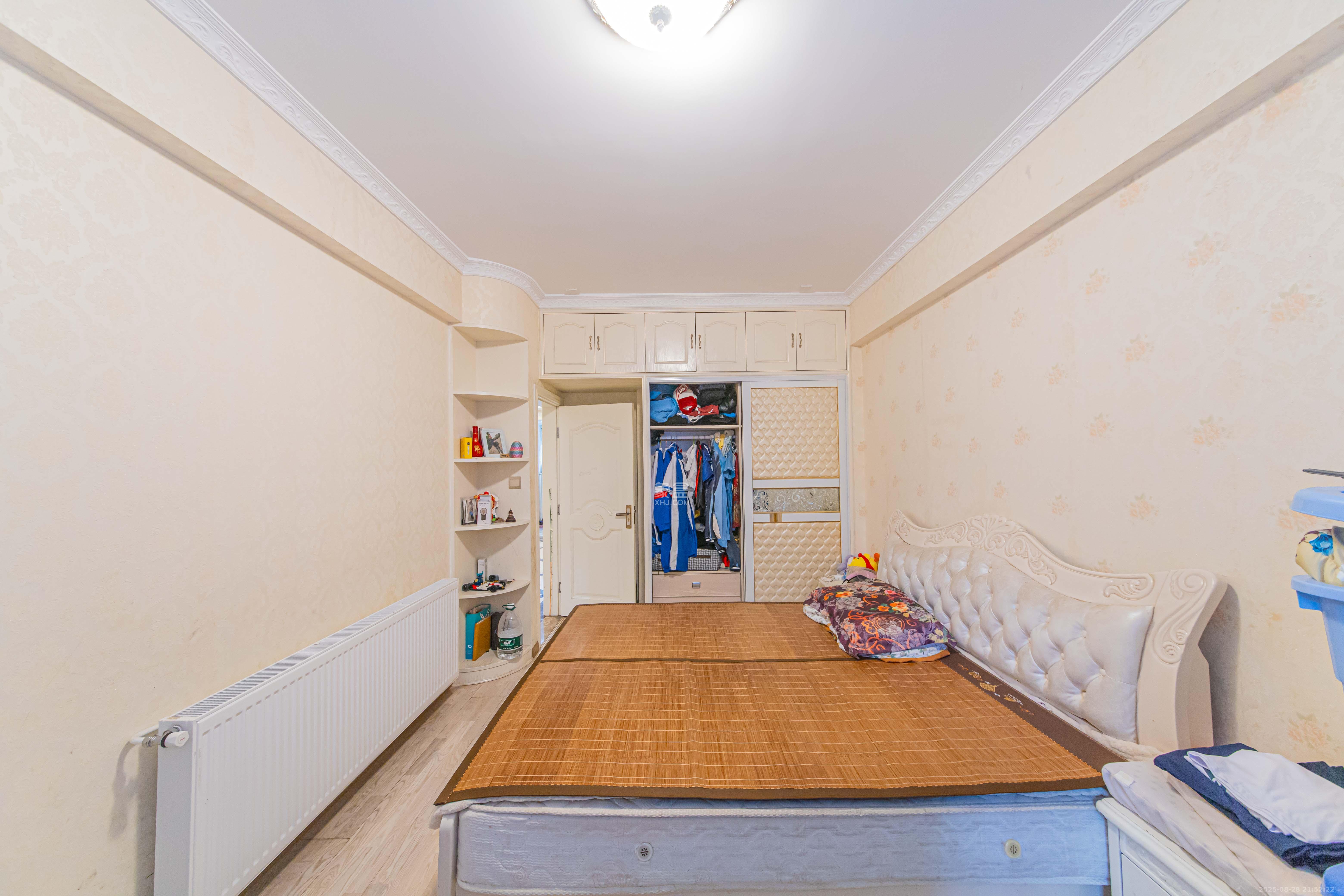 夏威夷碧水春城(碧桂园城市花园)  4室2厅2卫    135.0万 夏威夷碧水春城(碧桂园城市花园)  4室2厅2卫    135.0万卧室