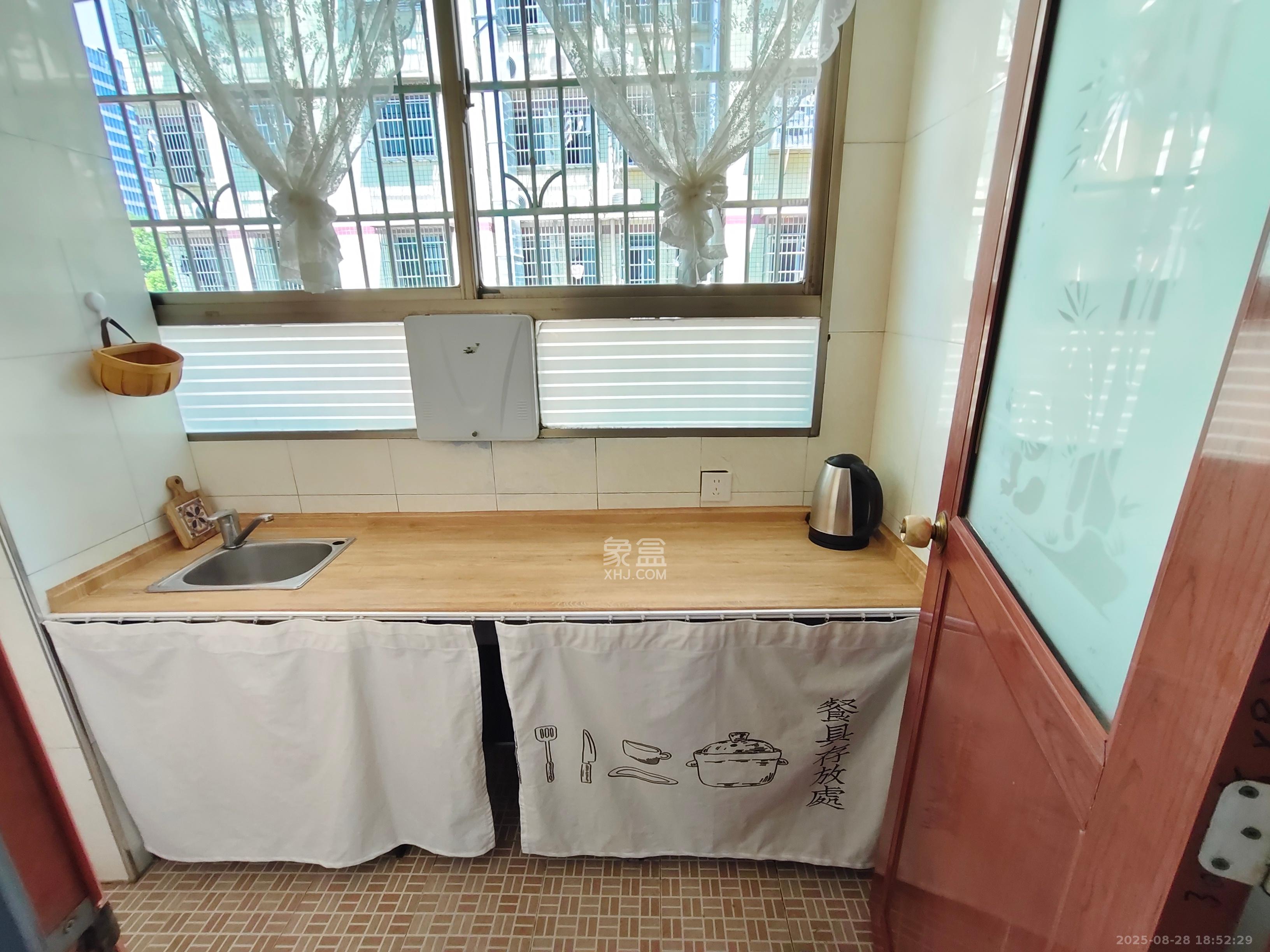 熊家湾安置小区 1室1厅1卫 1350.0元/月 熊家湾安置小区 1室1厅1卫 1350.0元/月室内图