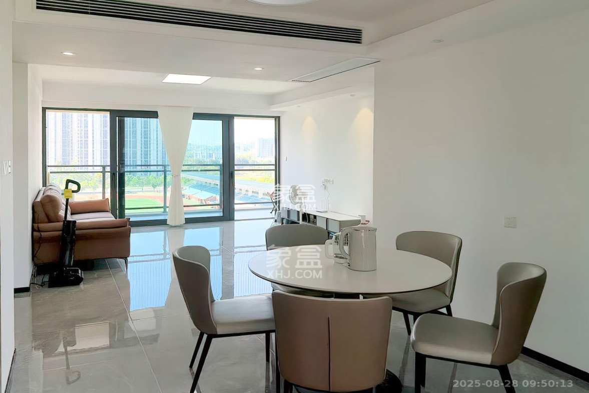 保利天汇  4室2厅2卫    4500.0元/月 保利天汇  4室2厅2卫    4500.0元/月室内图