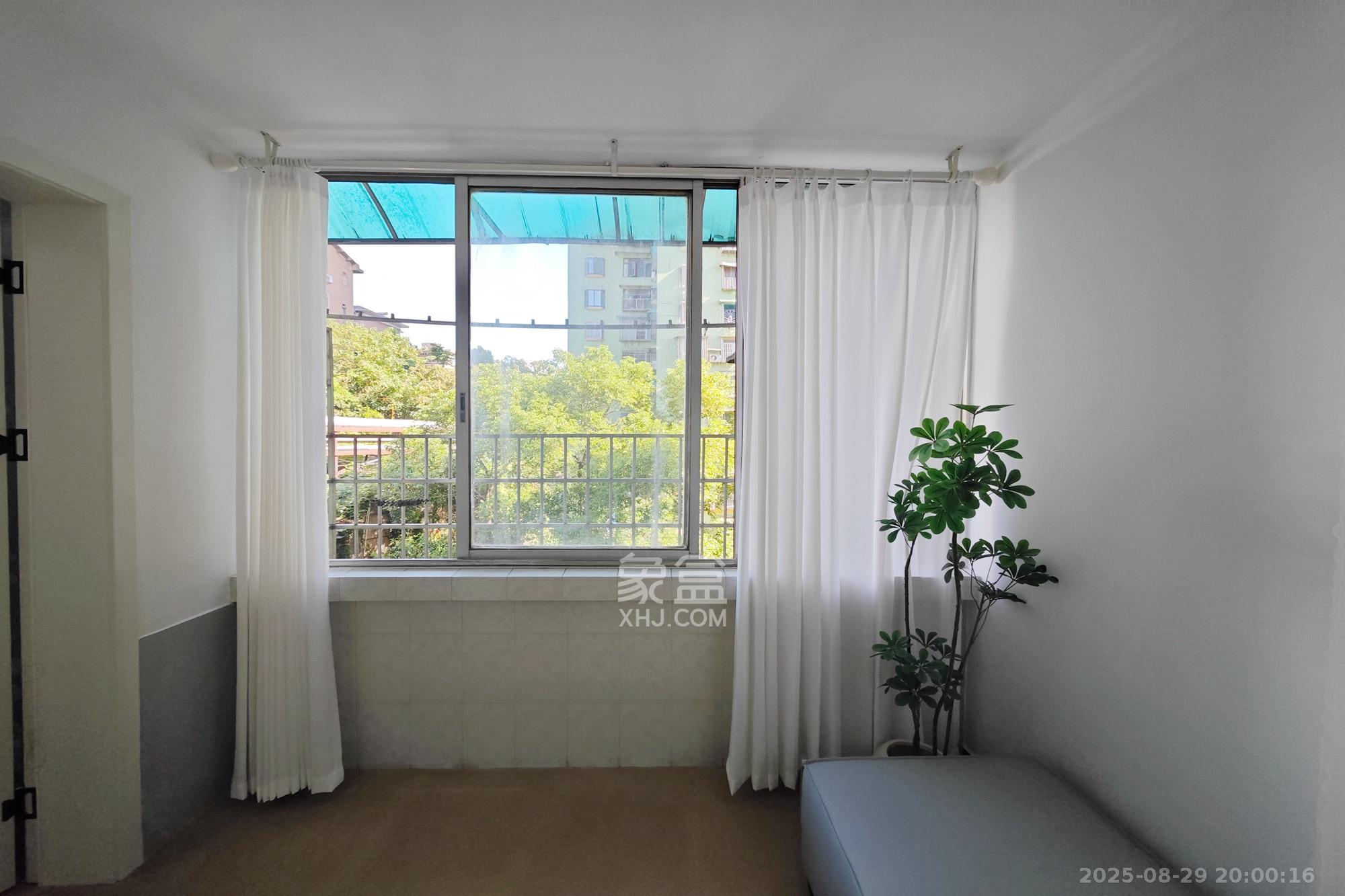 长沙卷烟厂高层小区  2室2厅1卫    49.8万 长沙卷烟厂高层小区  2室2厅1卫    49.8万阳台