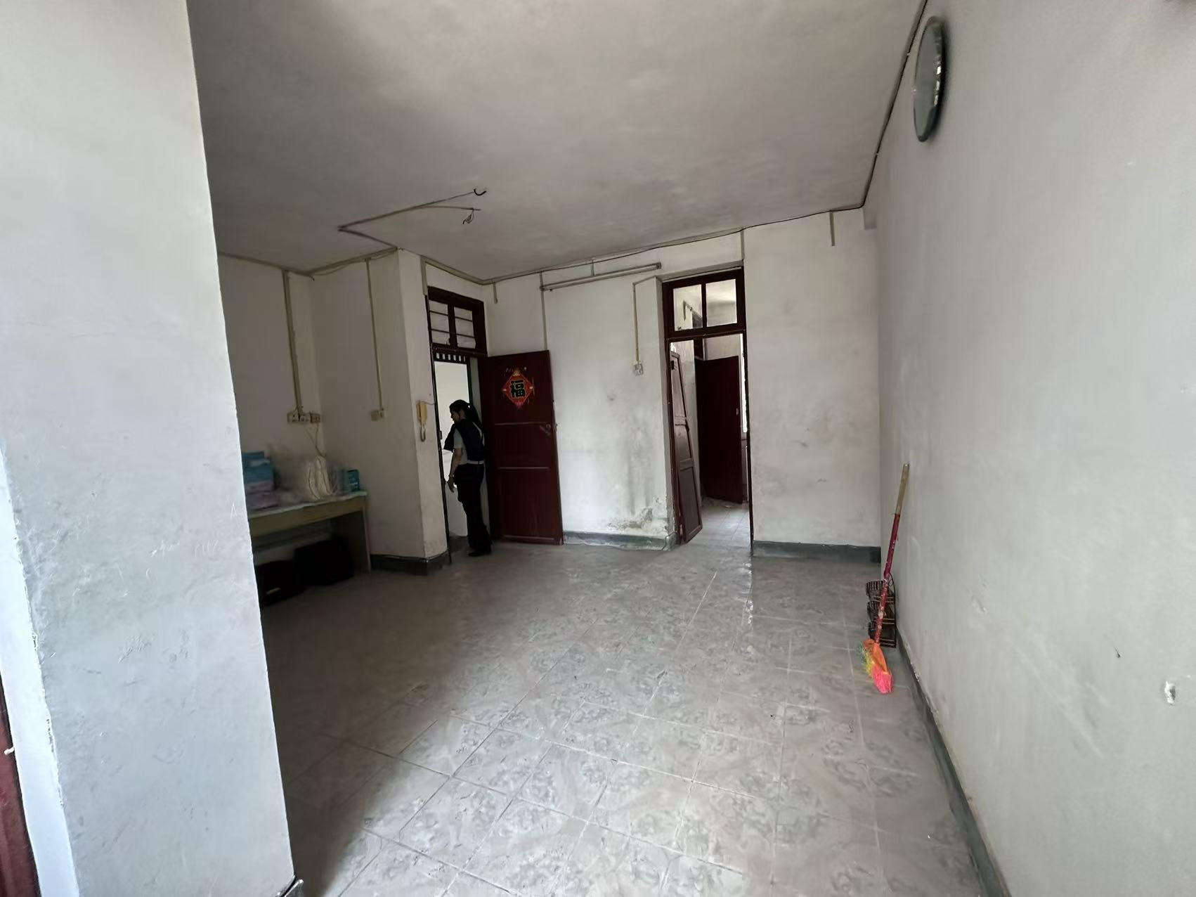 新疆设计院（华海路18号）  3室2厅1卫    70.0万客厅