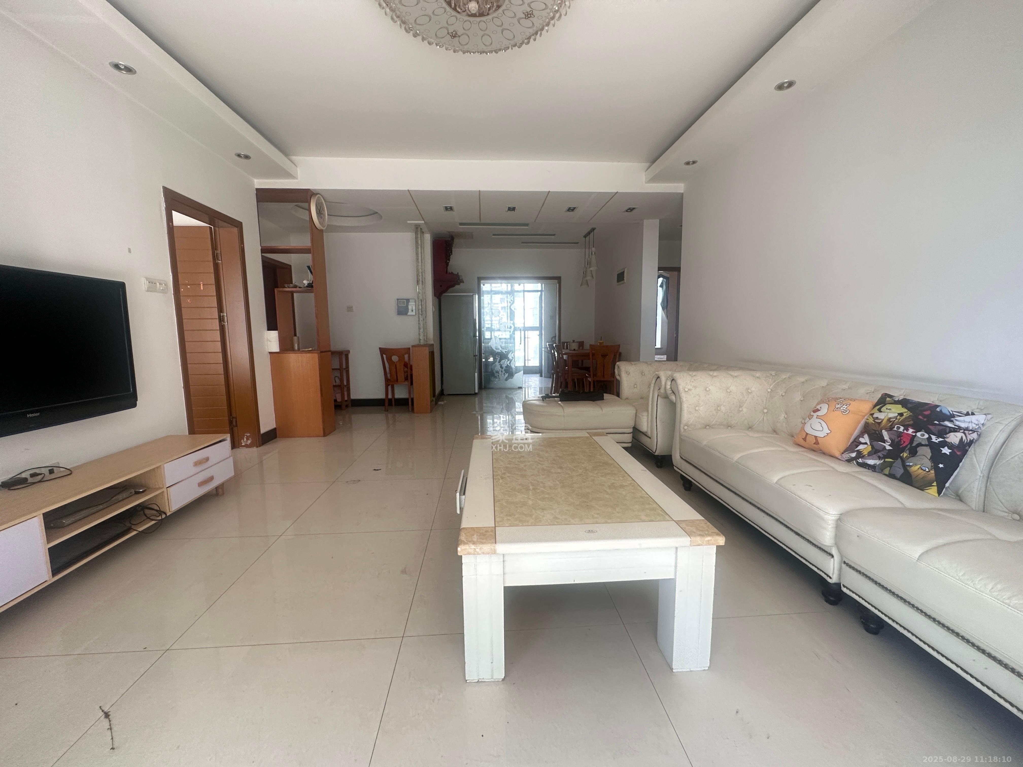 湘江世纪城咏江苑  3室2厅2卫    2600.0元/月 湘江世纪城咏江苑  3室2厅2卫    2600.0元/月室内图