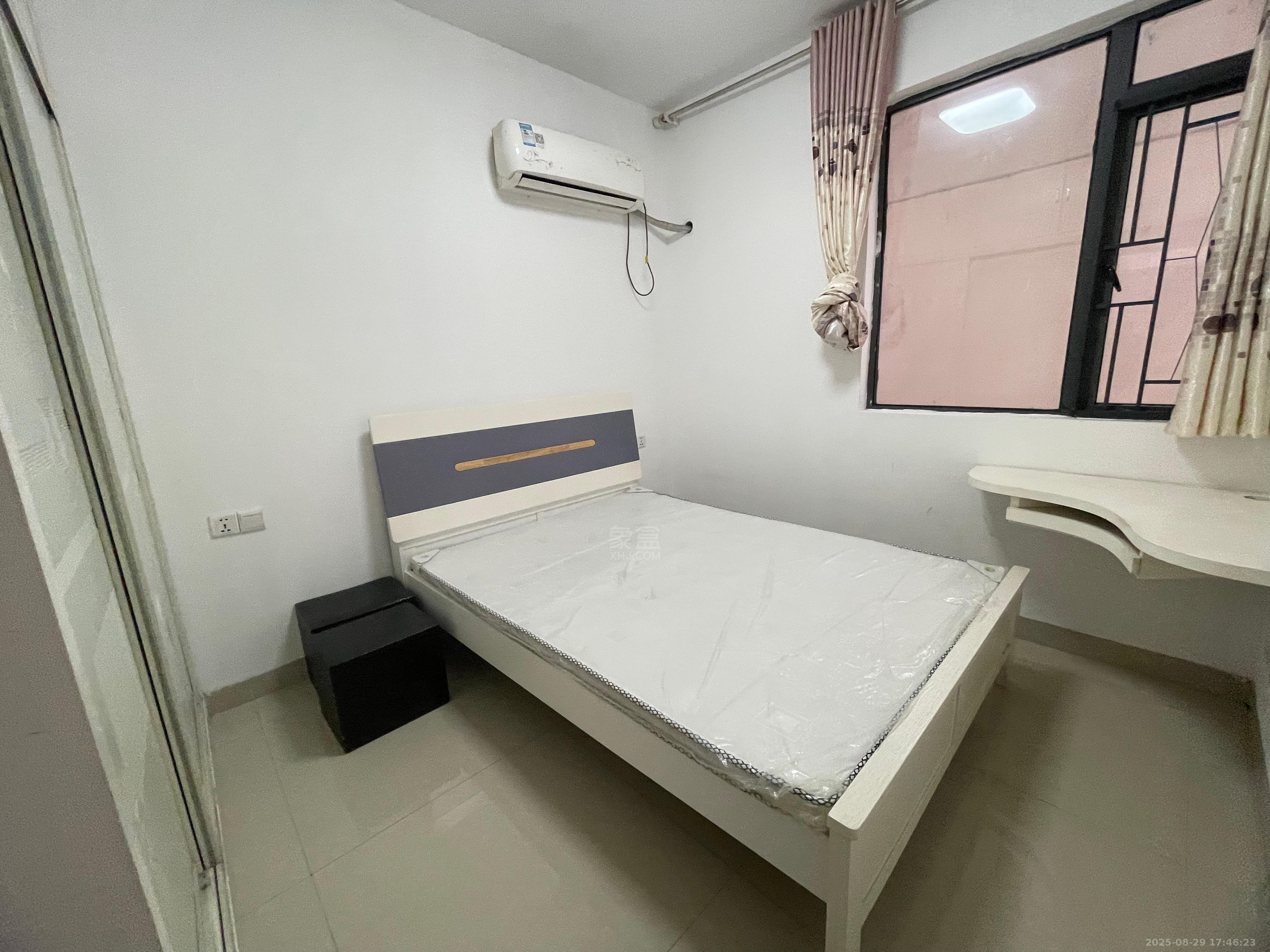 华晨御园  1室1厅1卫    1300.0元/月 华晨御园  1室1厅1卫    1300.0元/月室内图