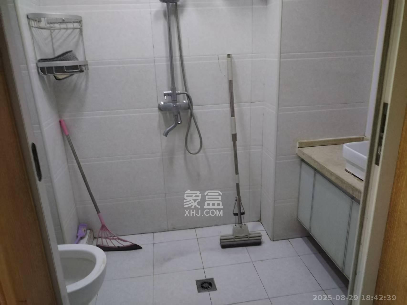 万博汇  1室1厅1卫   1100.00元/月室内图