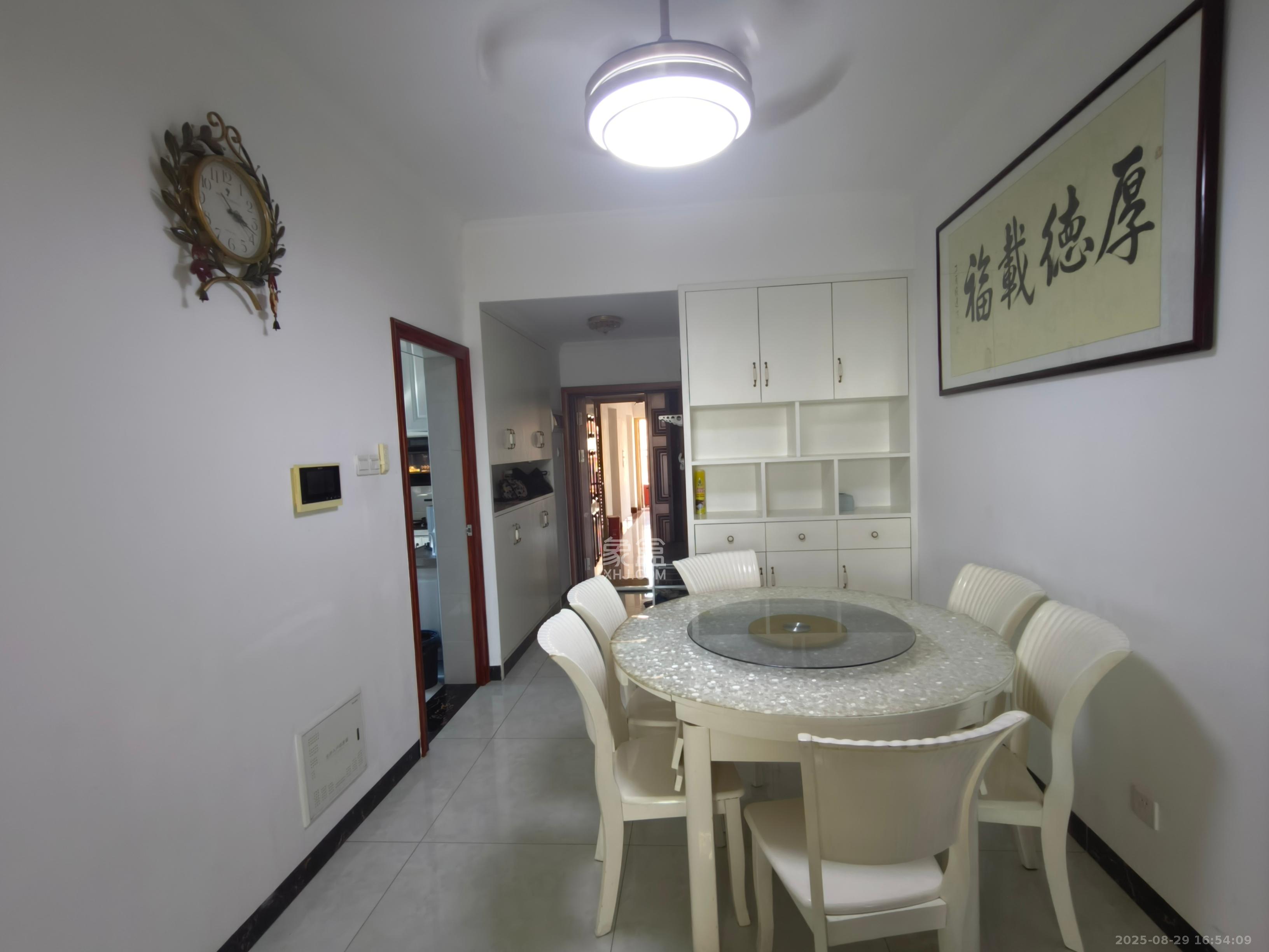 湘诚德峰小区B区  3室1厅1卫    2500.0元/月室内图