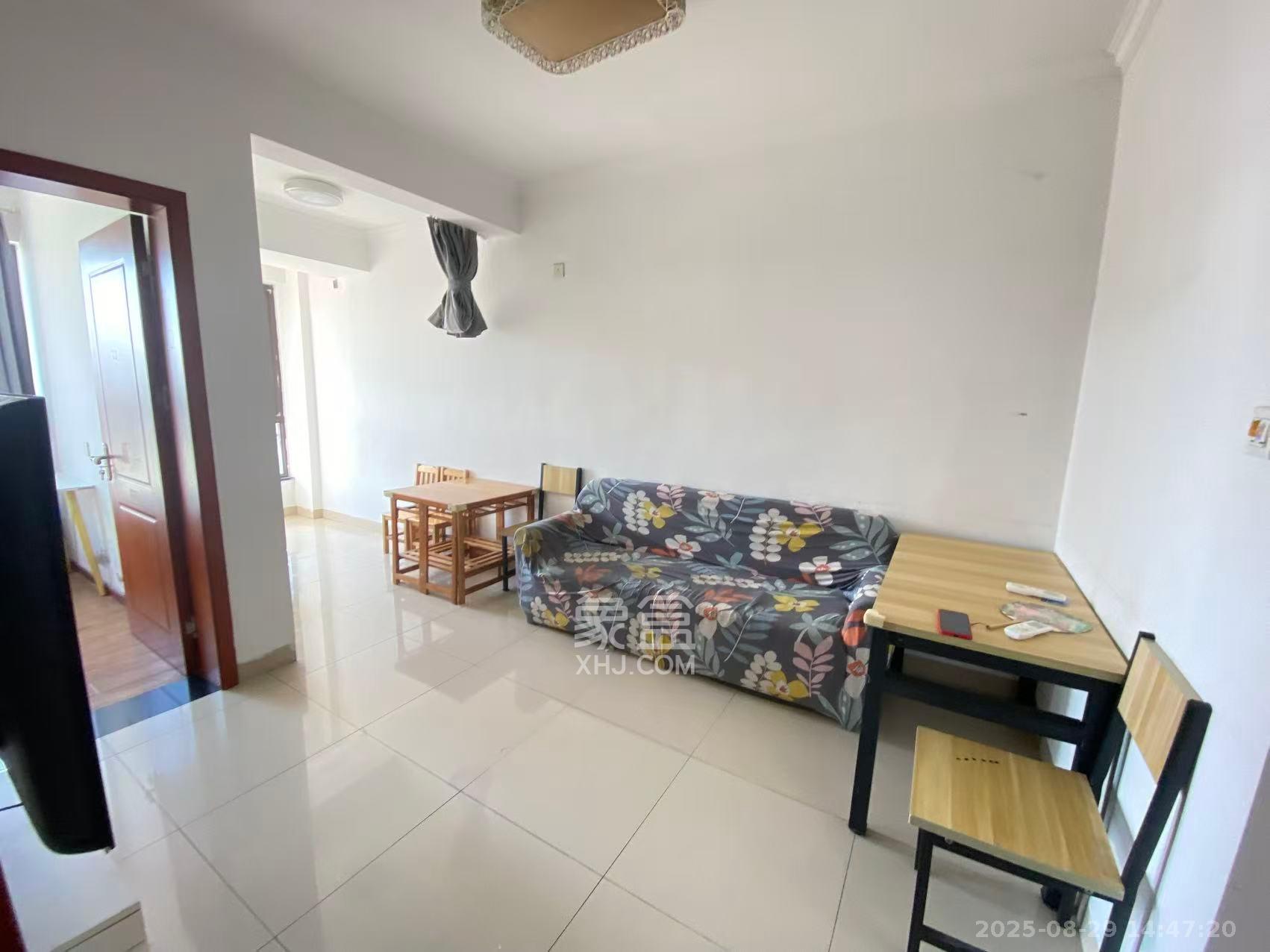 合能洋湖公馆 2室2厅1卫 2000.0元/月 合能洋湖公馆 2室2厅1卫 2000.0元/月室内图