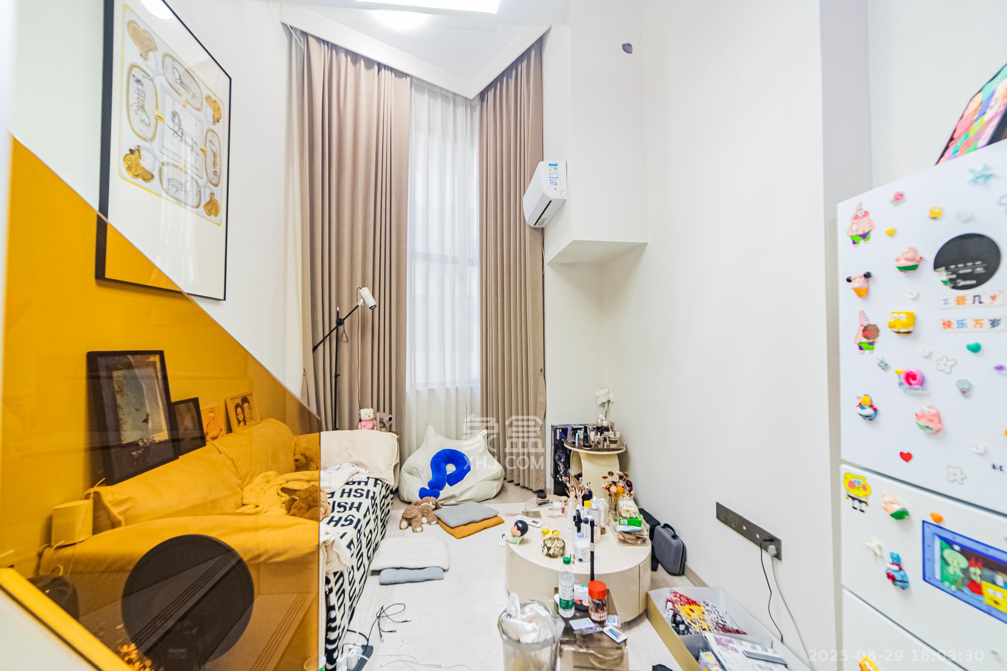 珠江花城好世界  1室0厅0卫    32.0万 珠江花城好世界  1室0厅0卫    32.0万客厅