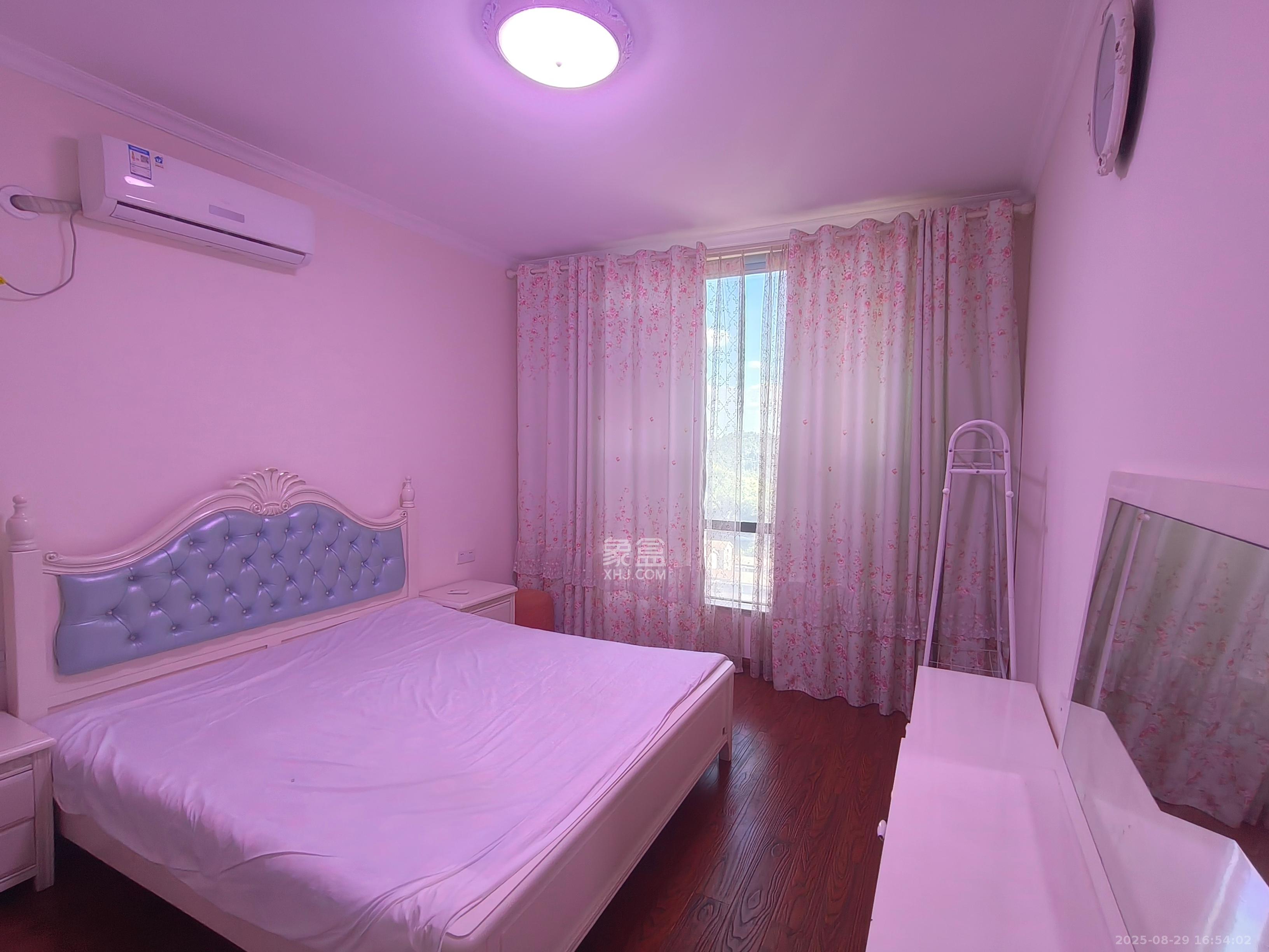 湘诚德峰小区B区  3室1厅1卫    2500.0元/月室内图